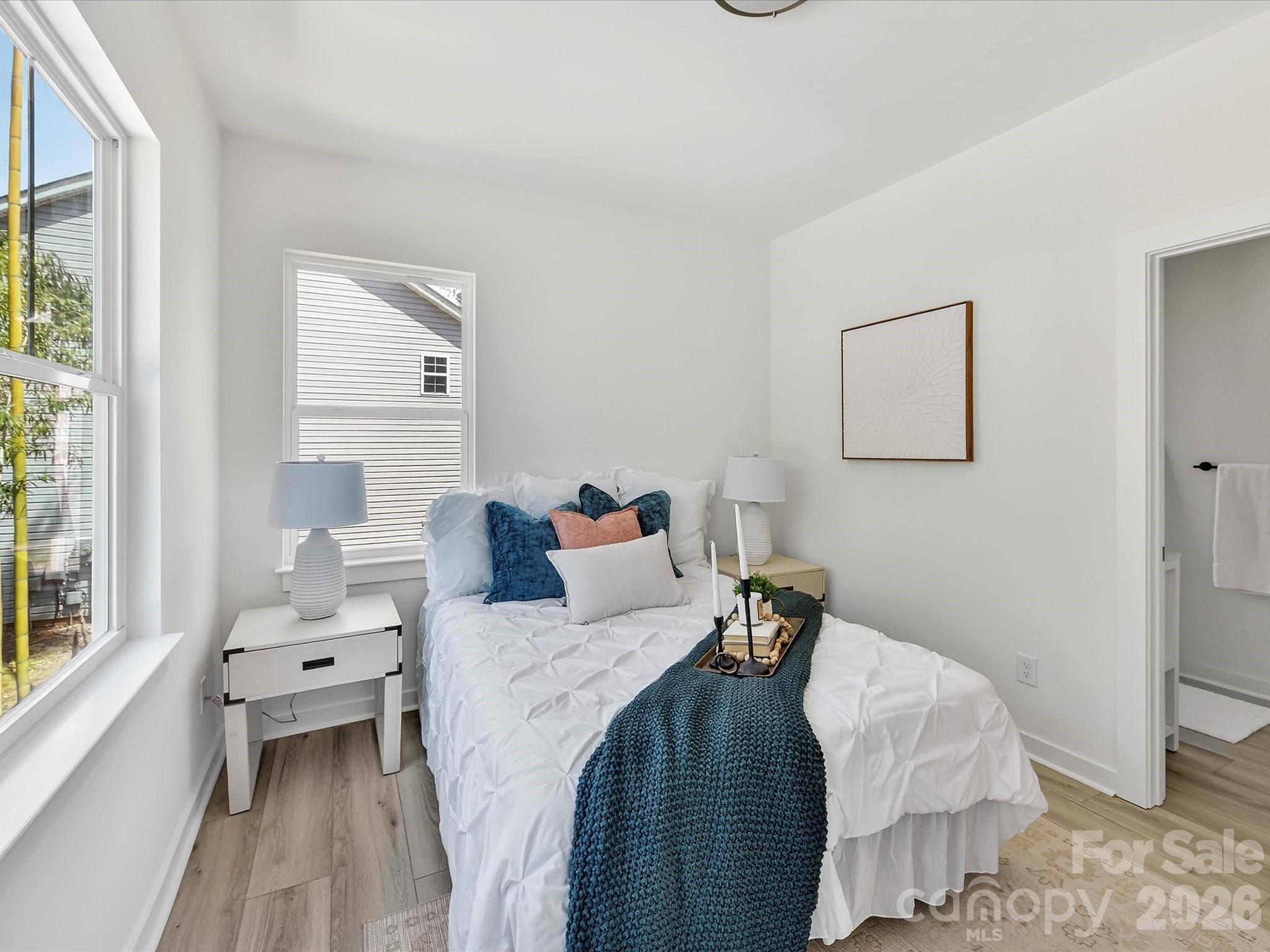 651 Stillgreen LN, Charlotte, NC 28214