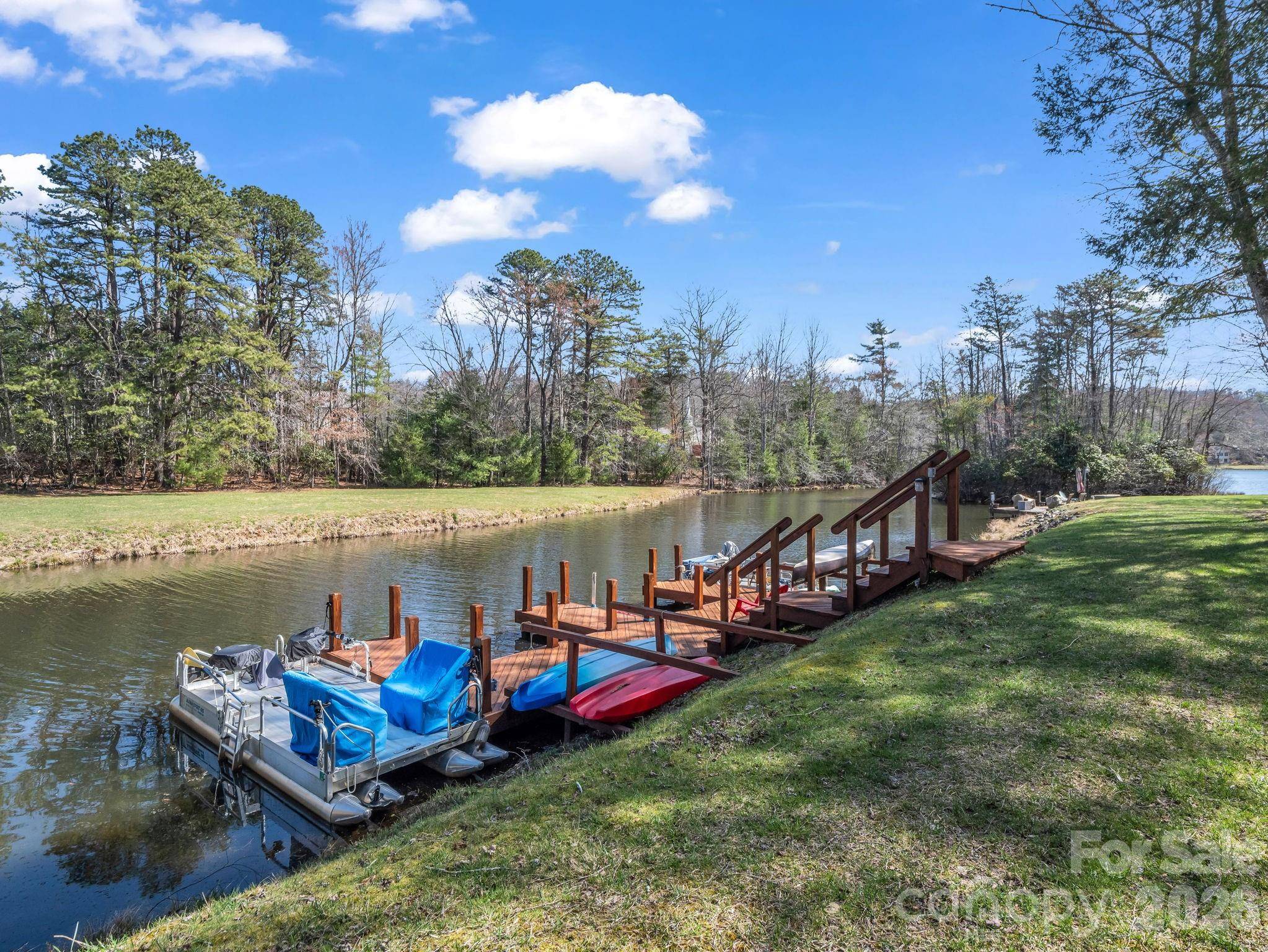 45 Lakeside Villas DR, Brevard, NC 28712