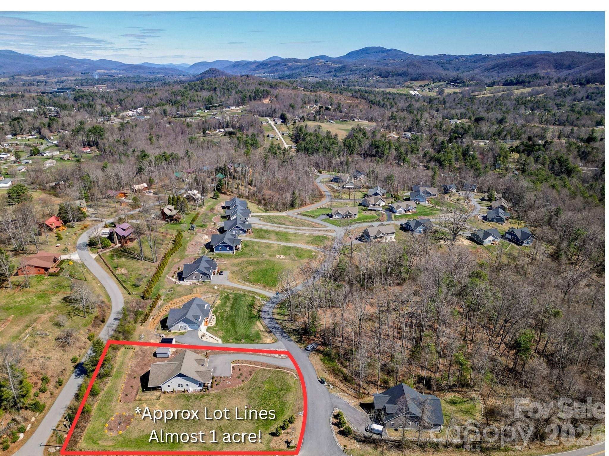 35 Cider Hill LN, Hendersonville, NC 28792