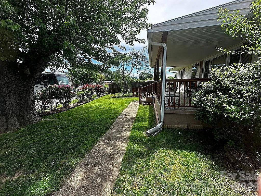 34 Sunset DR, Brevard, NC 28712