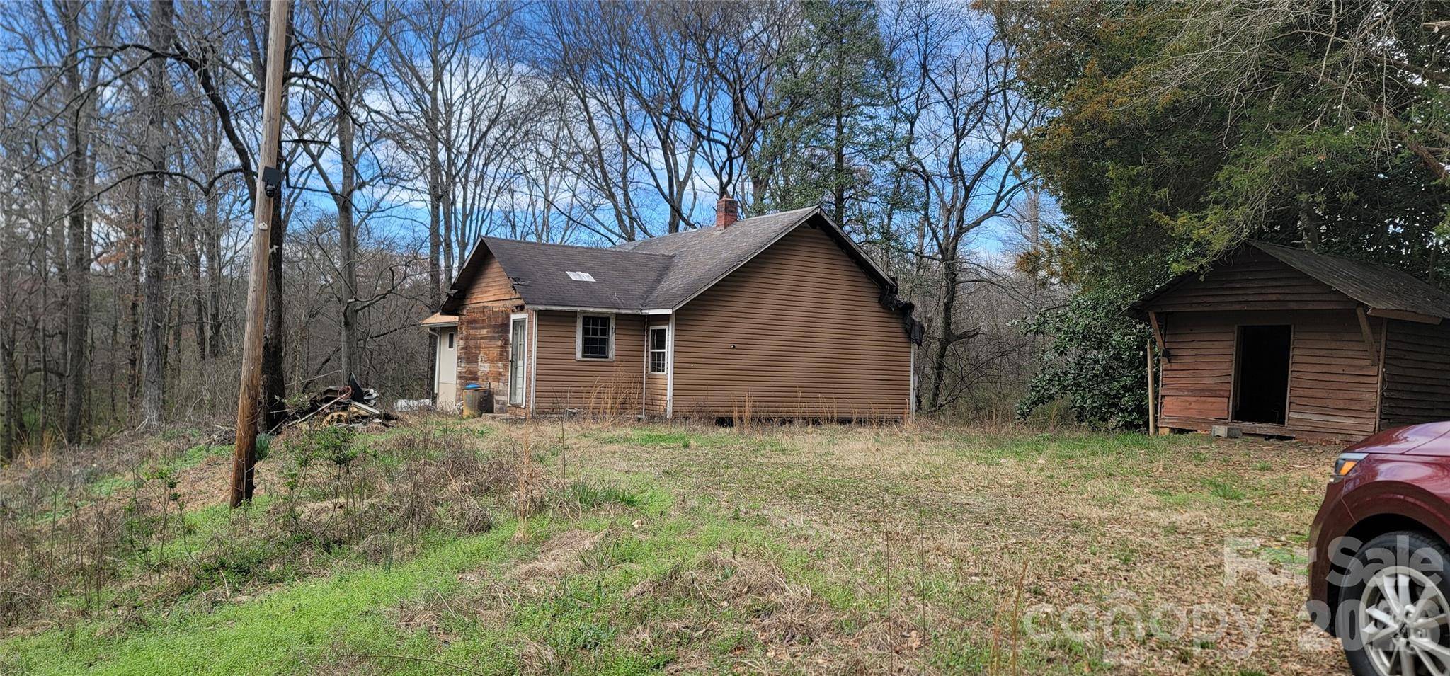 1939 River RD, Lincolnton, NC 28092