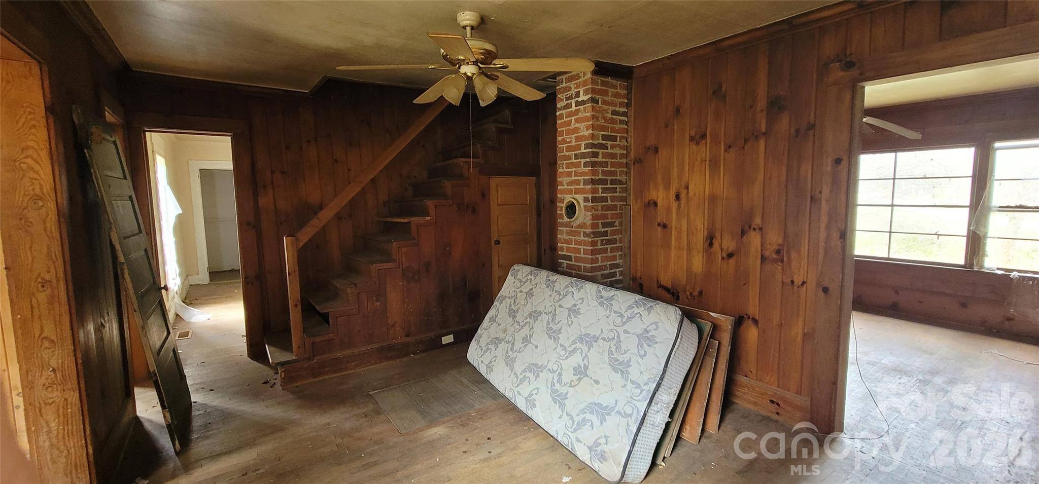 1939 River RD, Lincolnton, NC 28092