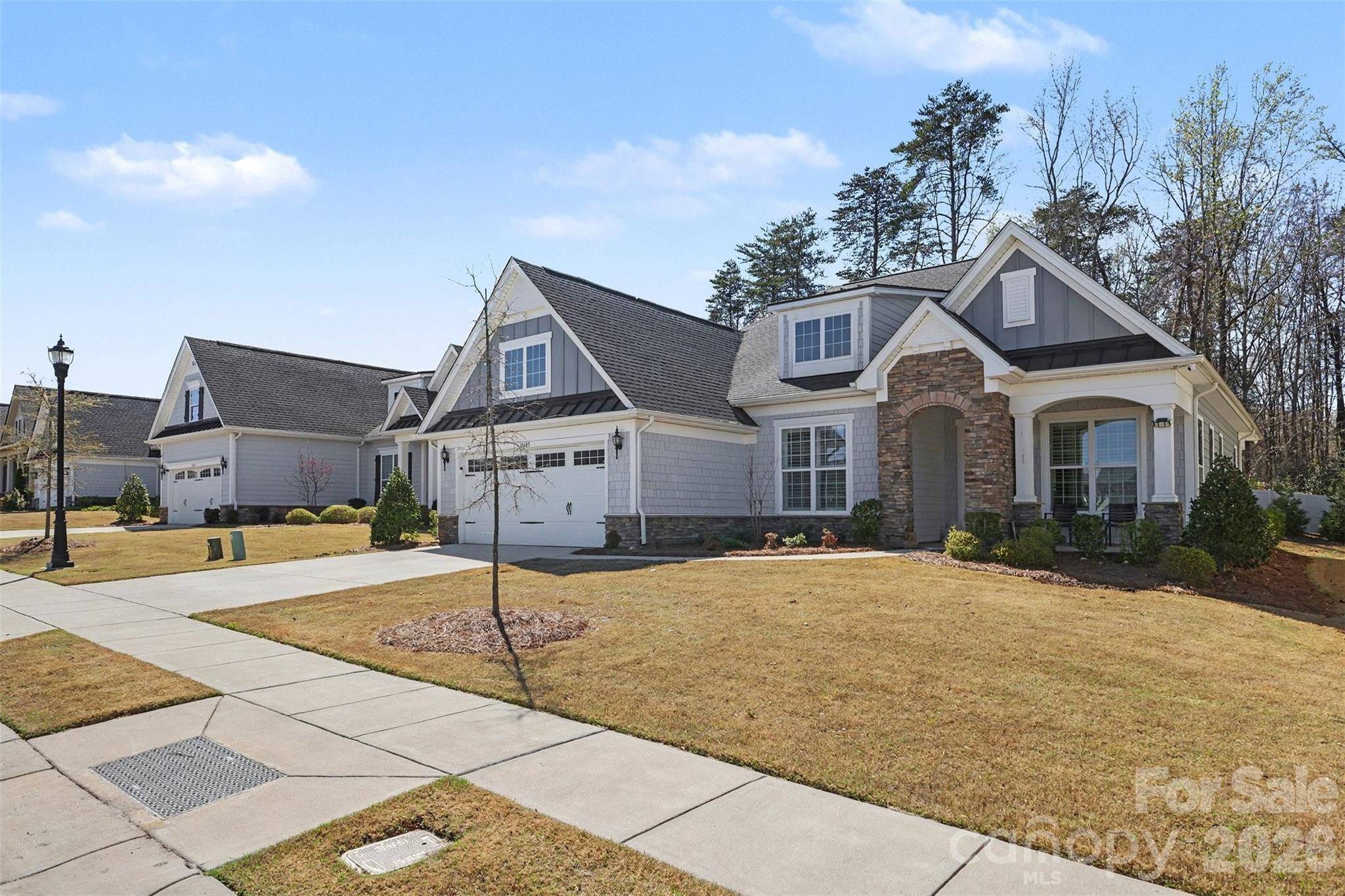 14605 Crosswater LN, Charlotte, NC 28278