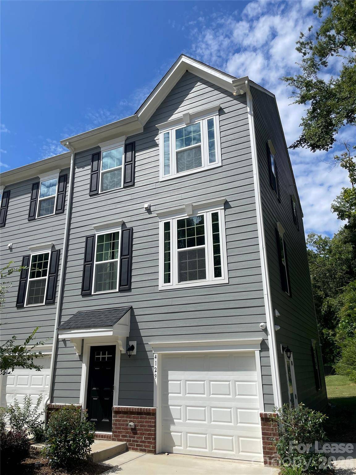 4129 Edenborn LN, Charlotte, NC 28208