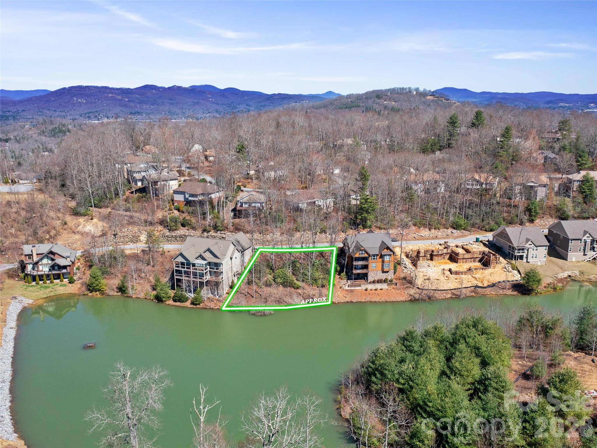 82 Narrows Run LOOP, Hendersonville, NC 28791