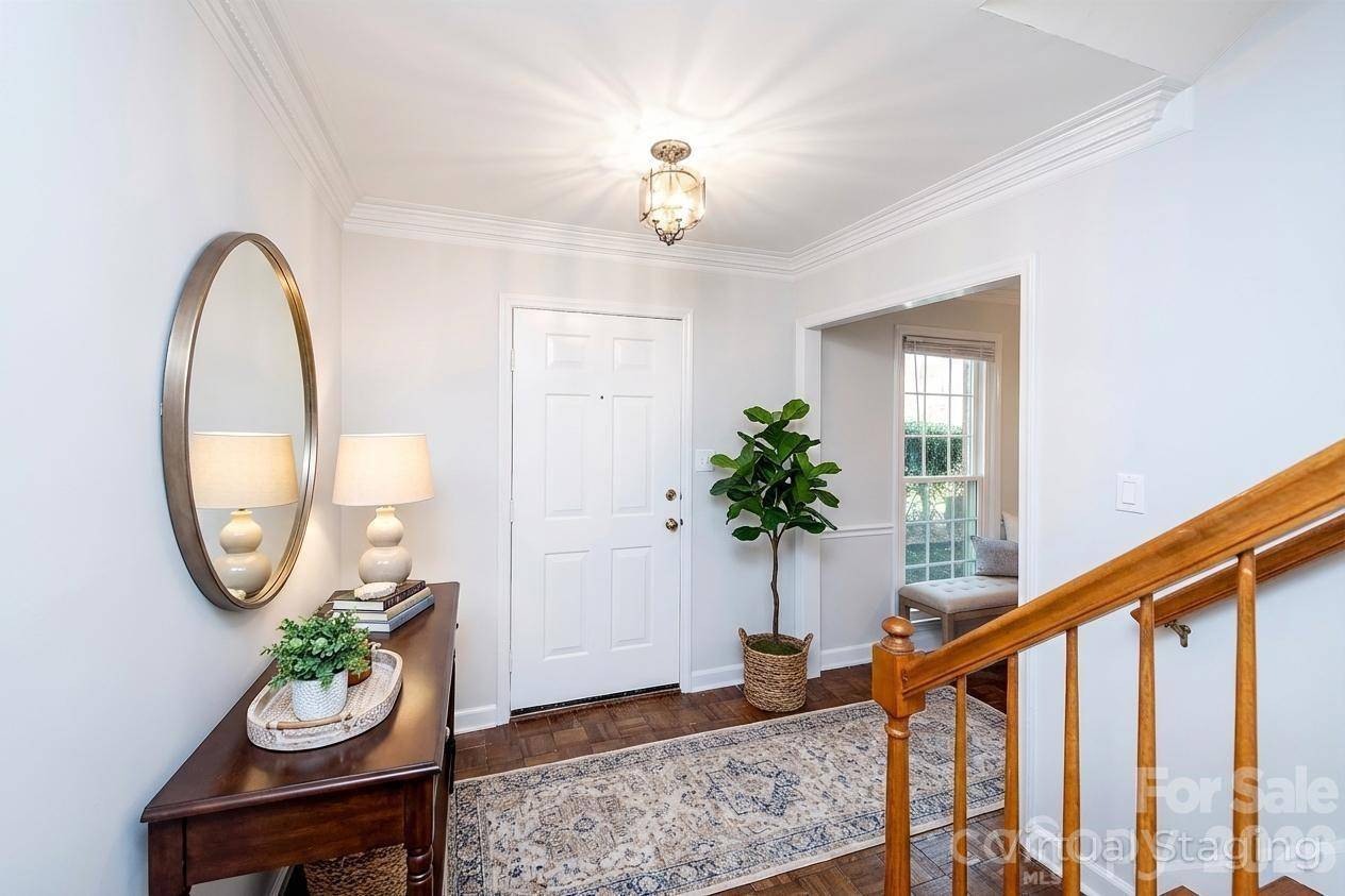 4248 Woodglen LN, Charlotte, NC 28226