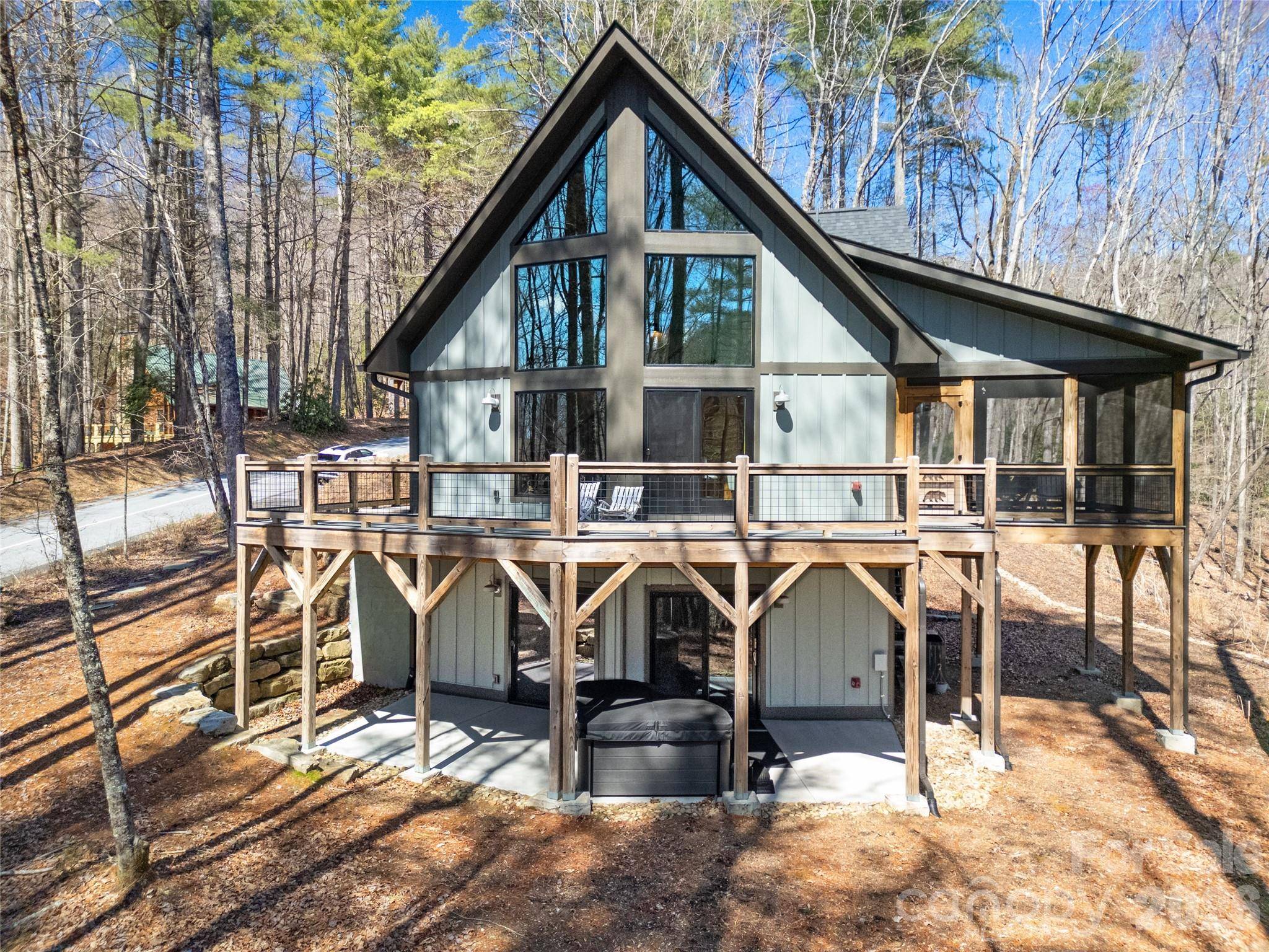 70 Unvdatlvi CT, Brevard, NC 28712