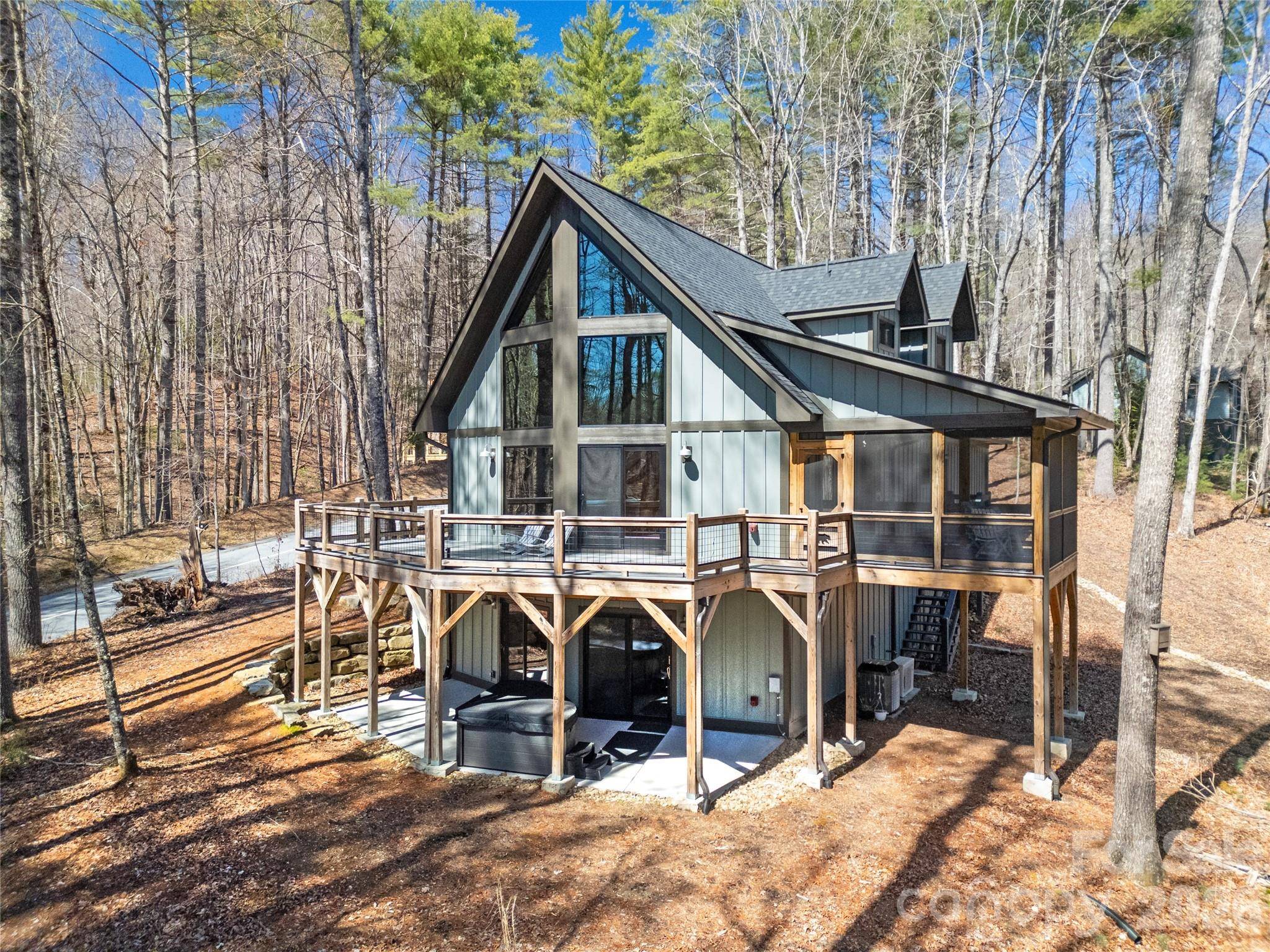 70 Unvdatlvi CT, Brevard, NC 28712