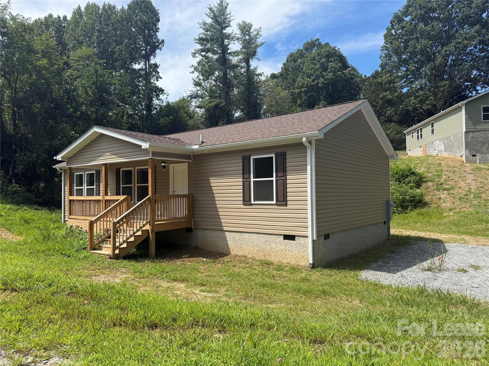 204 Oscelake WAY, Hendersonville, NC 28739