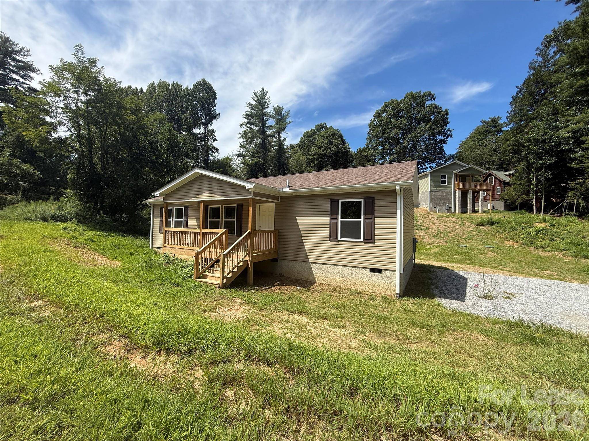 204 Oscelake WAY, Hendersonville, NC 28739