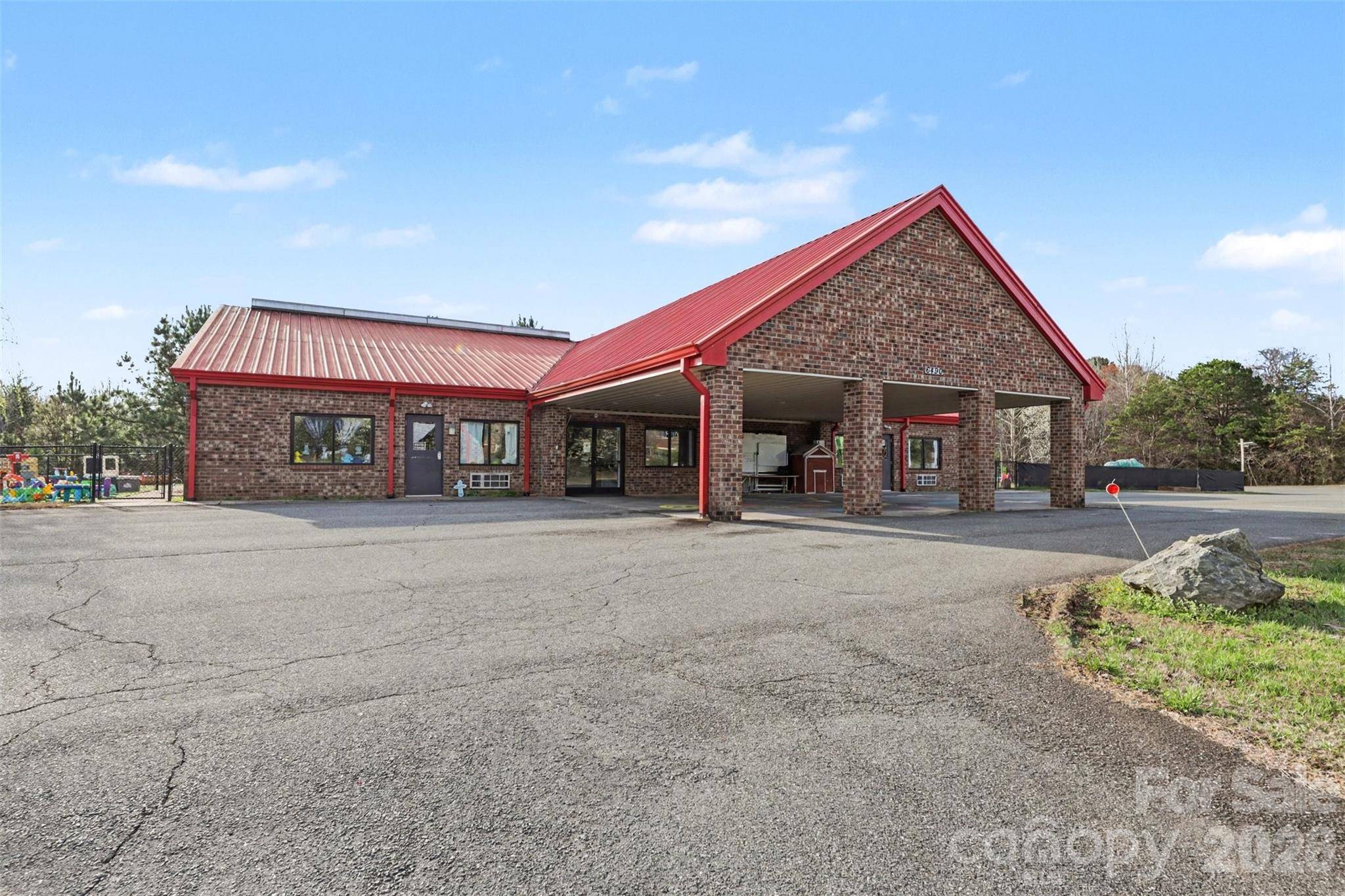 6490 Franz Warner Pkwy, Whitsett, NC 27377