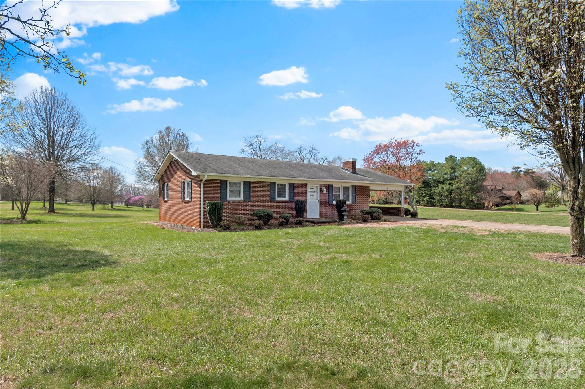 610 Nc 67 HWY, Boonville, NC 27011