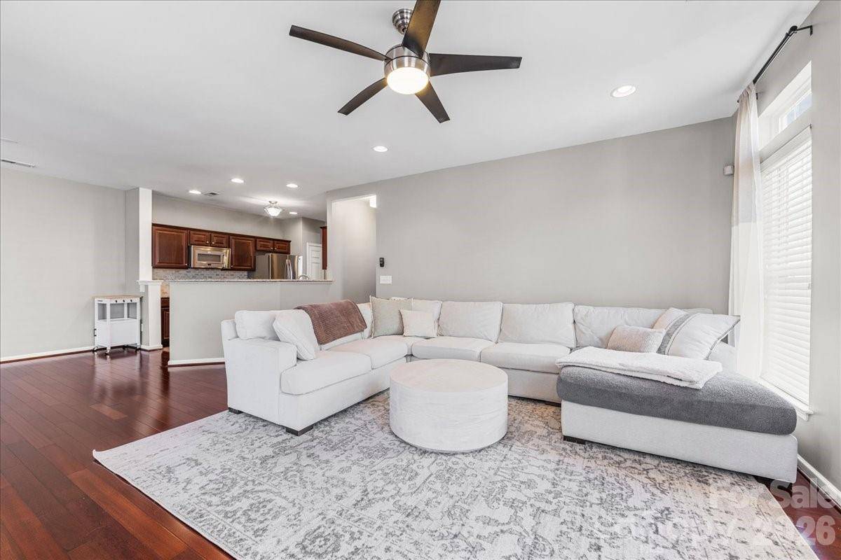 2301 Whitford LN, Charlotte, NC 28210