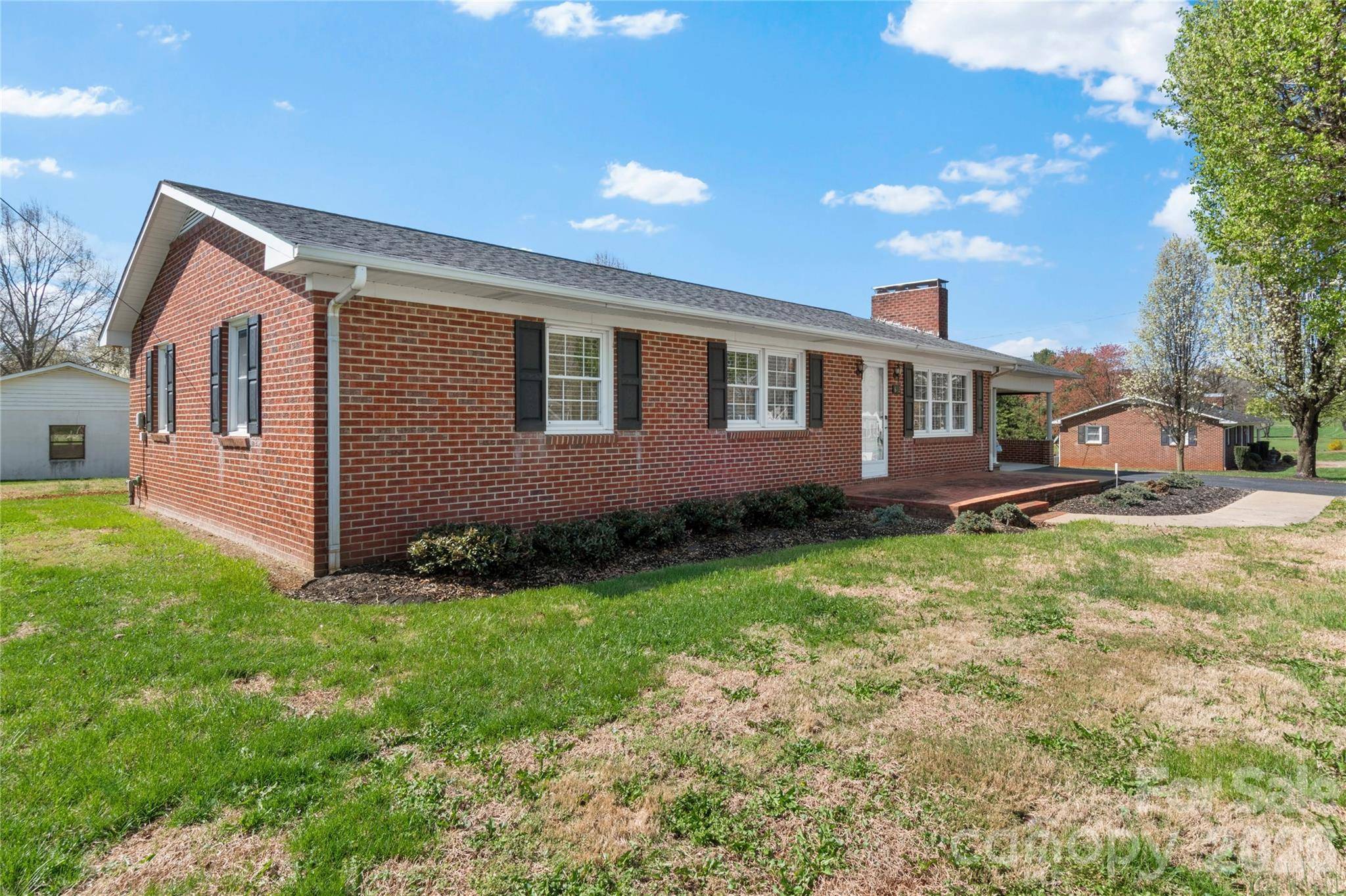 612 E Main ST, Boonville, NC 27011