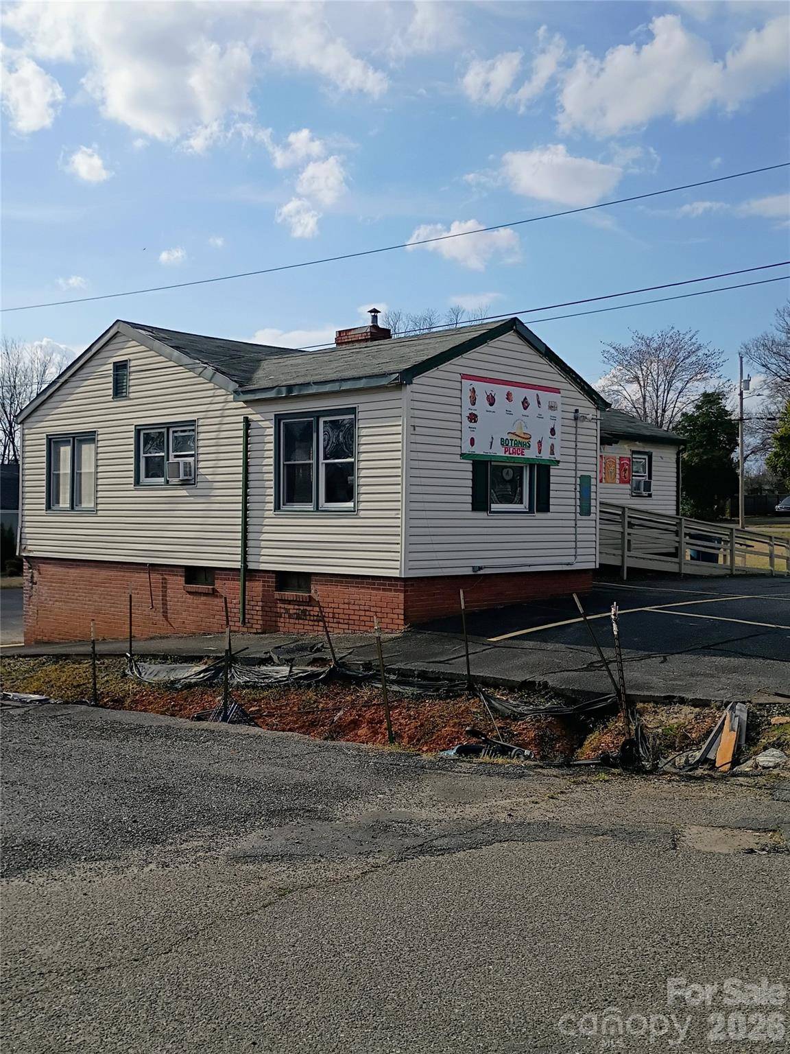 632,644,652 S Broadway ST, Forest City, NC 28043