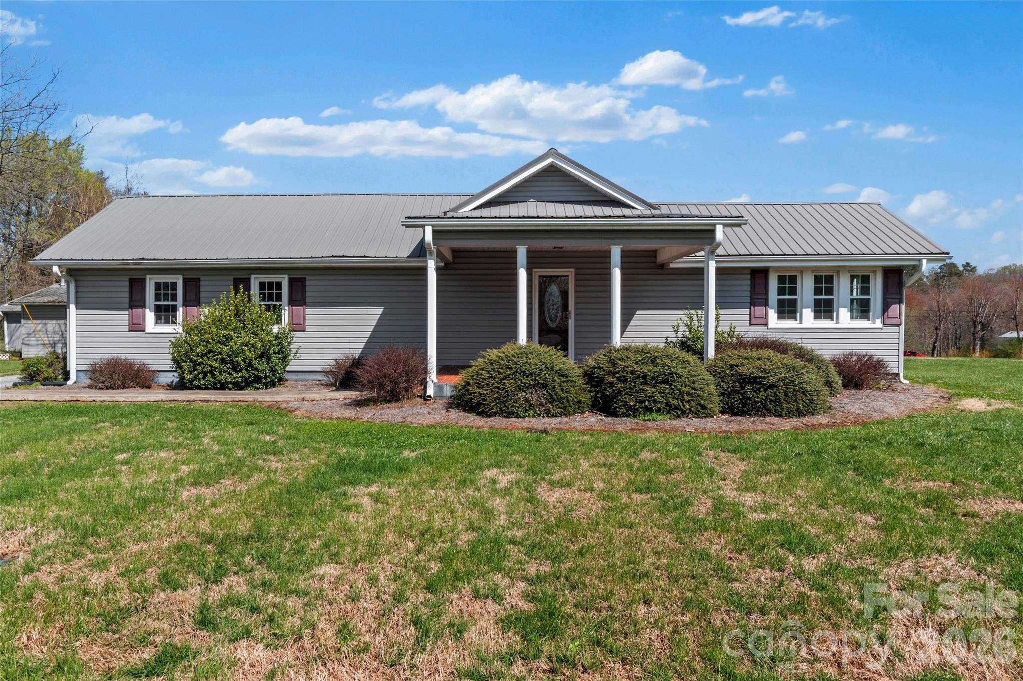613 Nc 67 HWY, Boonville, NC 27011