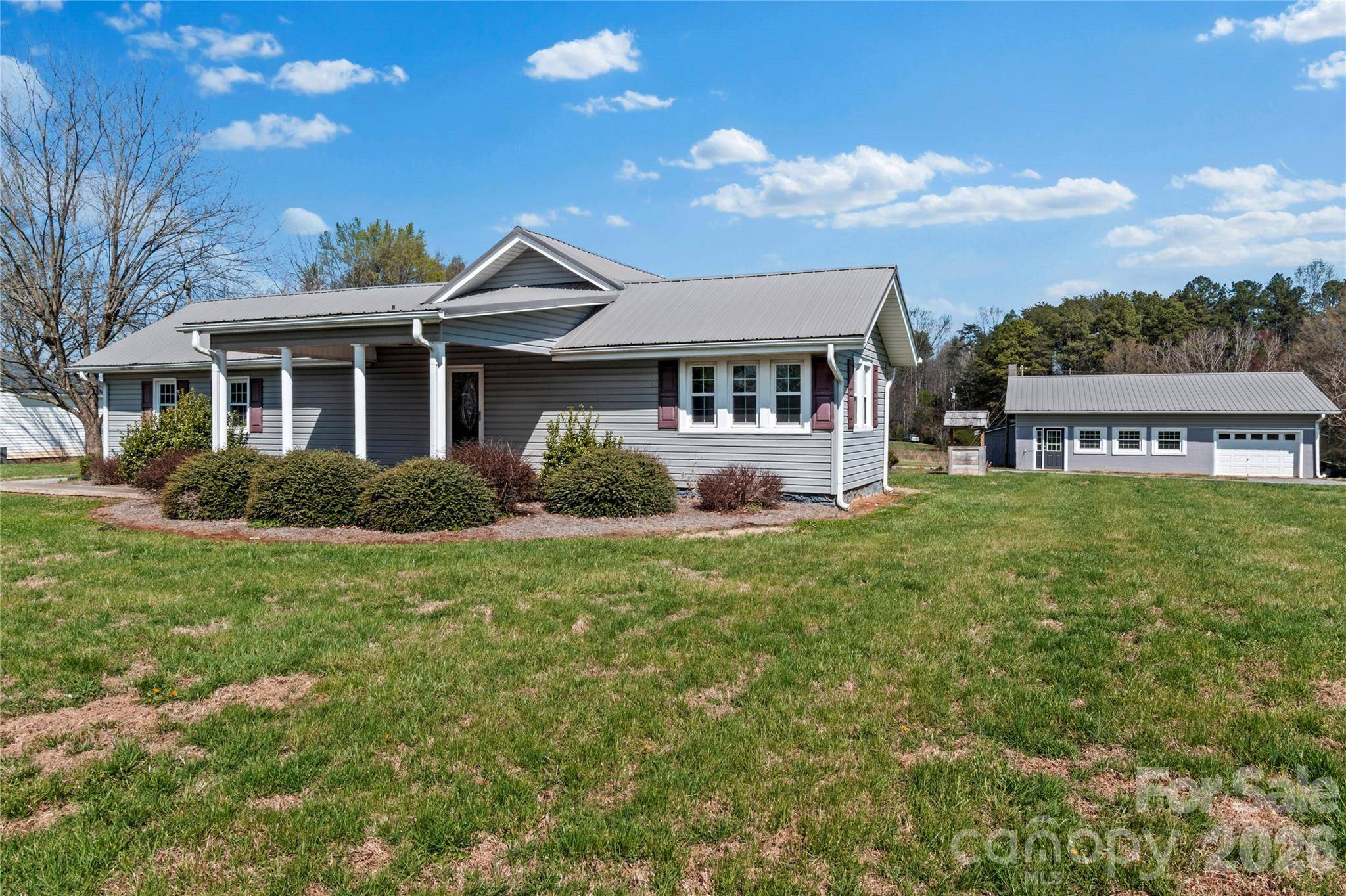 613 Nc 67 HWY, Boonville, NC 27011