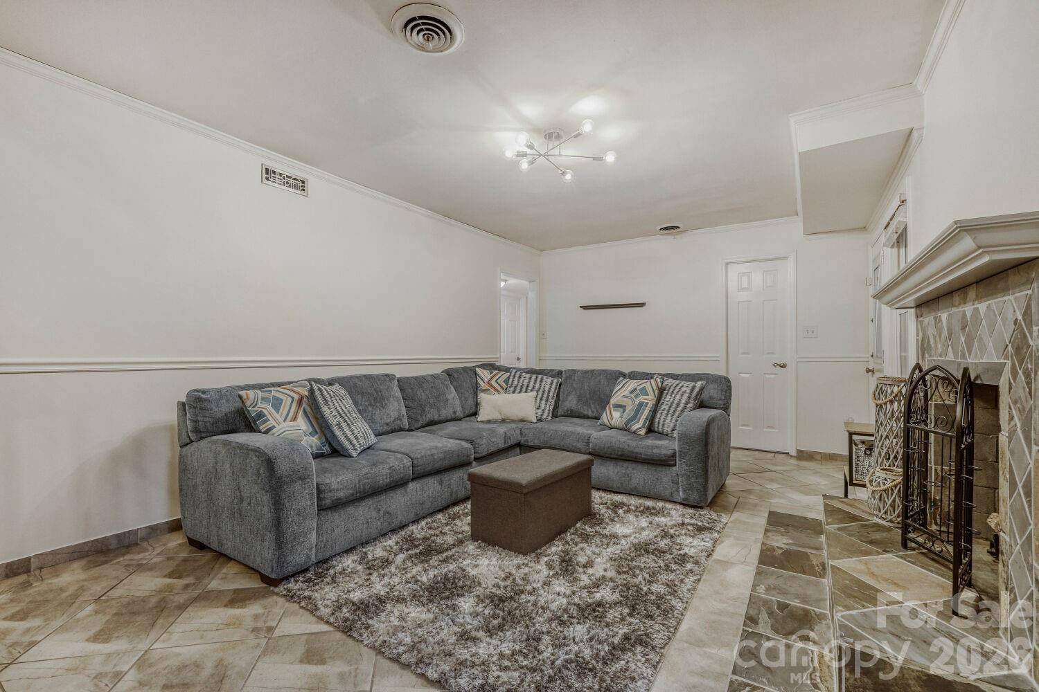 1315 Shady Bluff DR, Charlotte, NC 28211