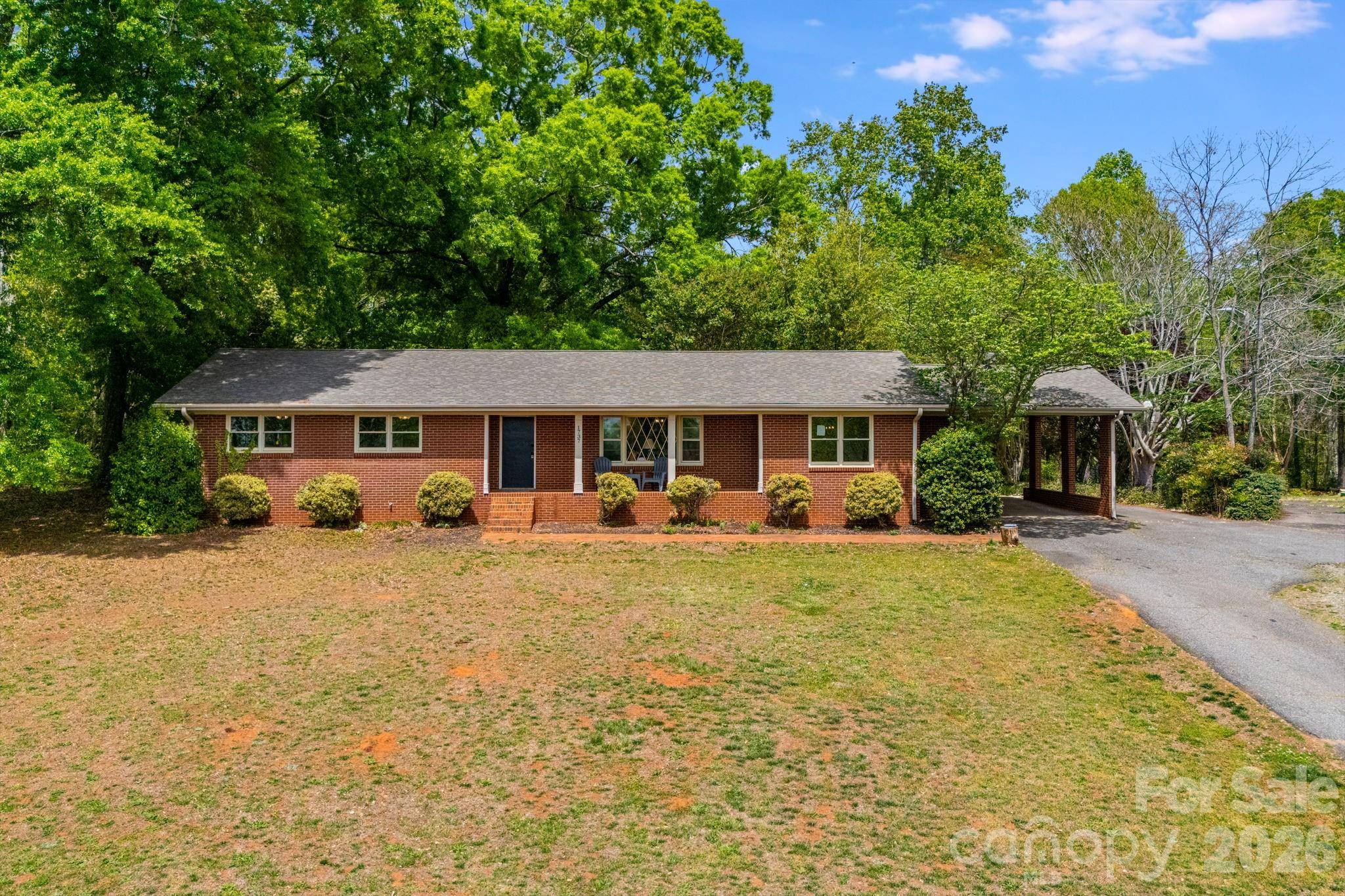 1737 Whitesides RD, Forest City, NC 28043