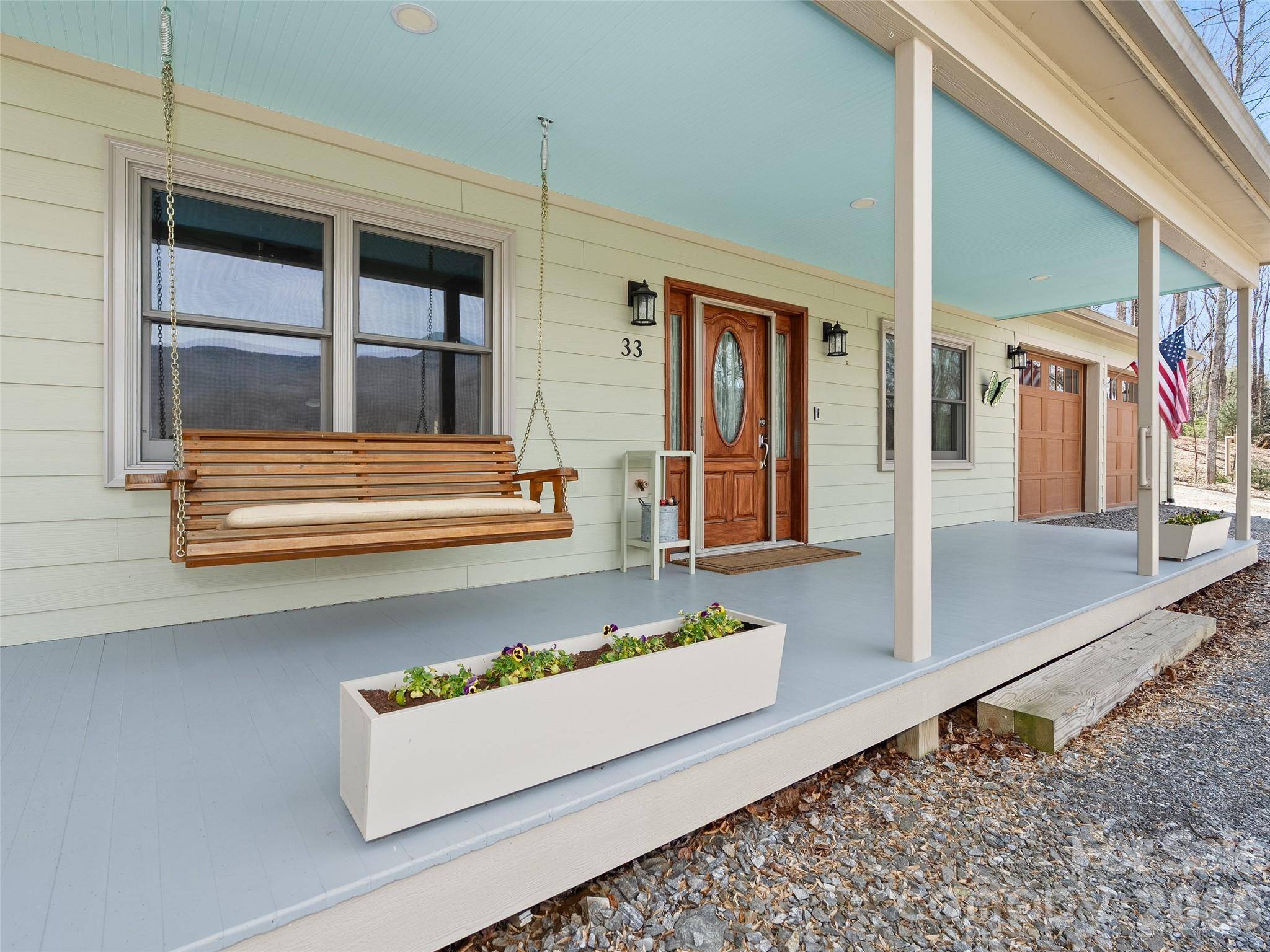 33 Freedom DR, Waynesville, NC 28786