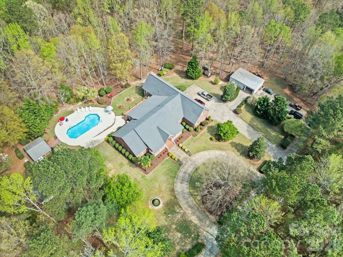 299 Fairway LN, Pageland, SC 29728