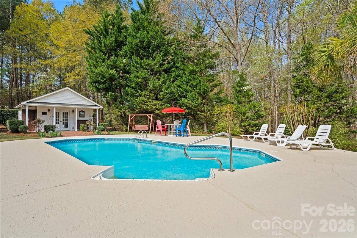 299 Fairway LN, Pageland, SC 29728