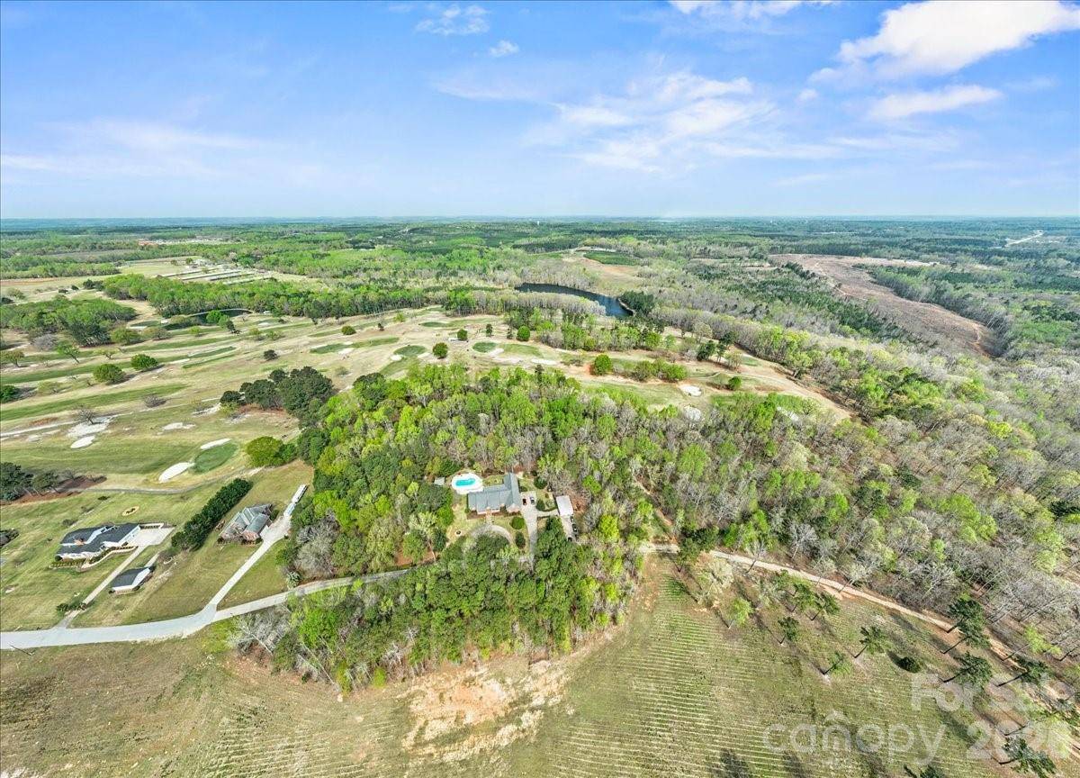 299 Fairway LN, Pageland, SC 29728