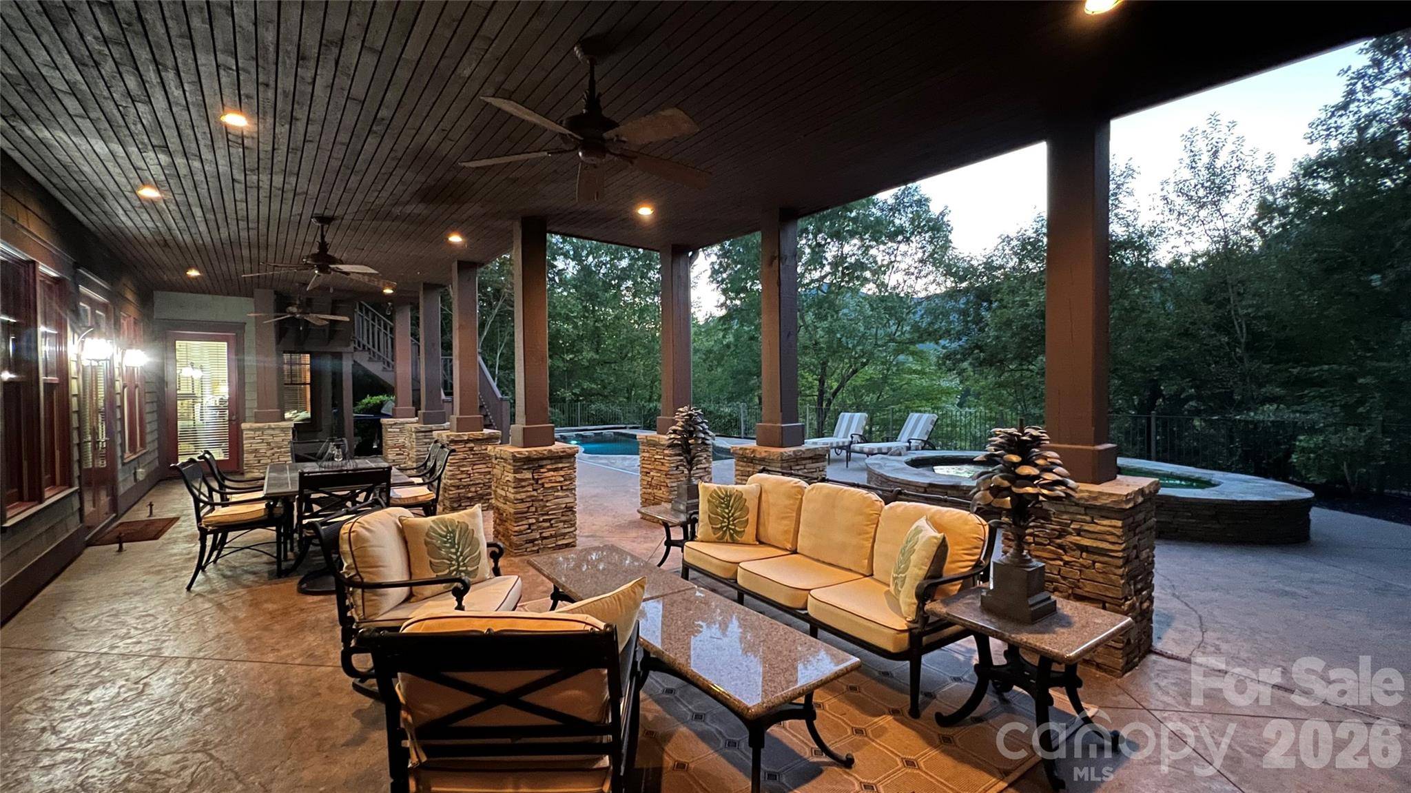538 Chestertown DR, Mill Spring, NC 28756