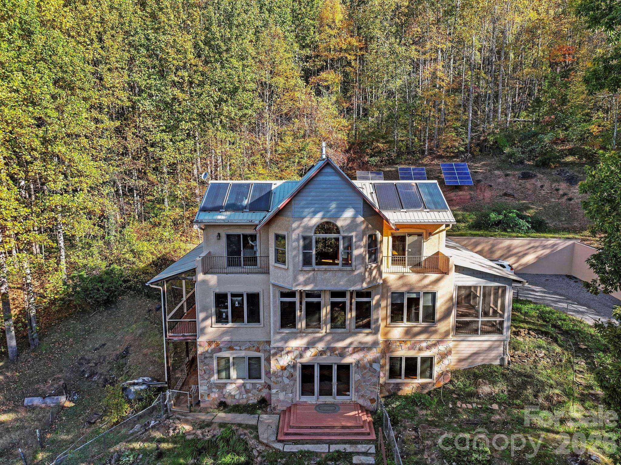 97 Old Cove RD, Black Mountain, NC 28711