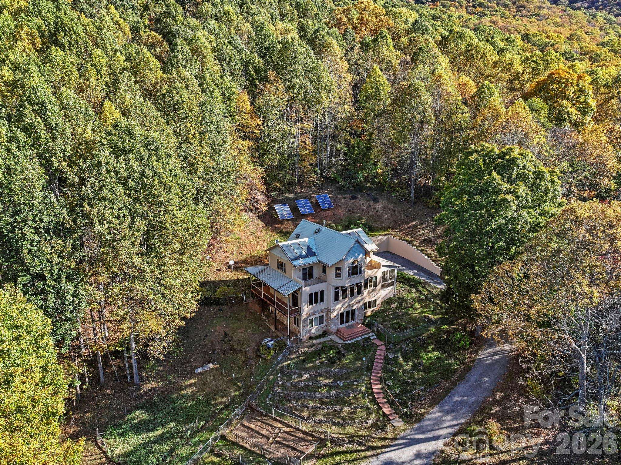 97 Old Cove RD, Black Mountain, NC 28711