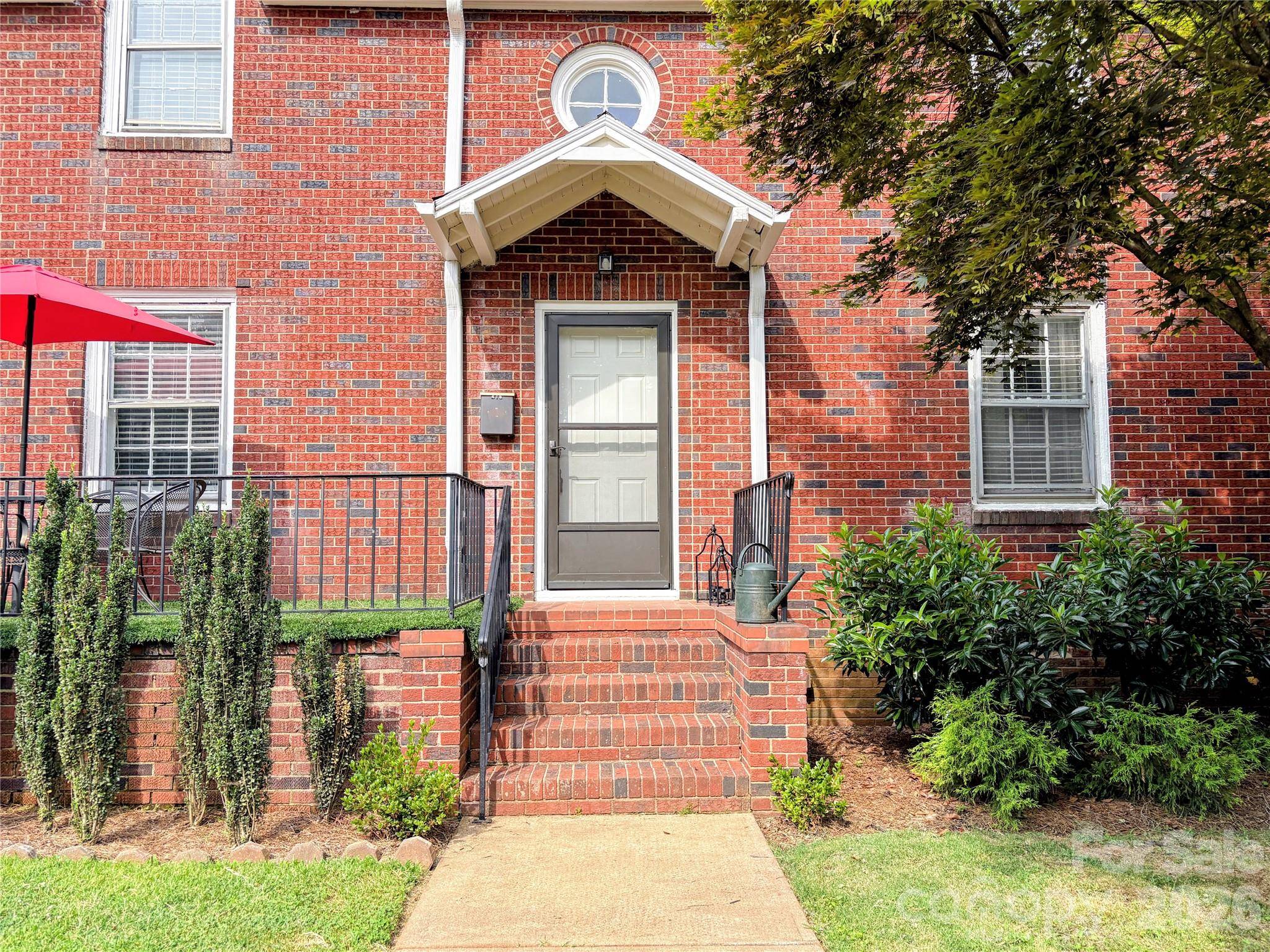 416 S Race ST, Statesville, NC 28677