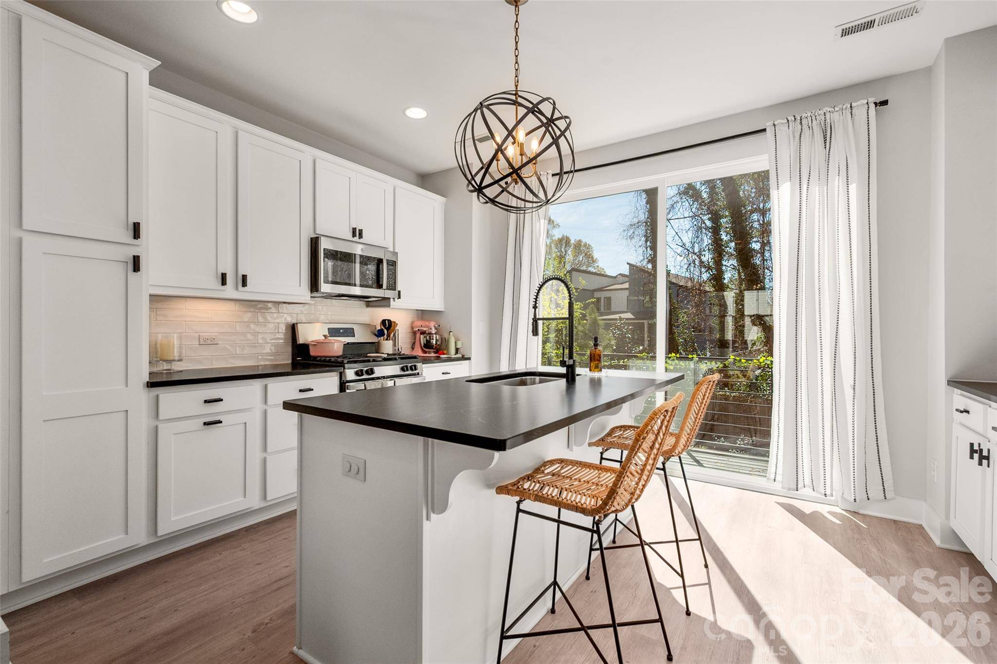 566 West End DR, Charlotte, NC 28208