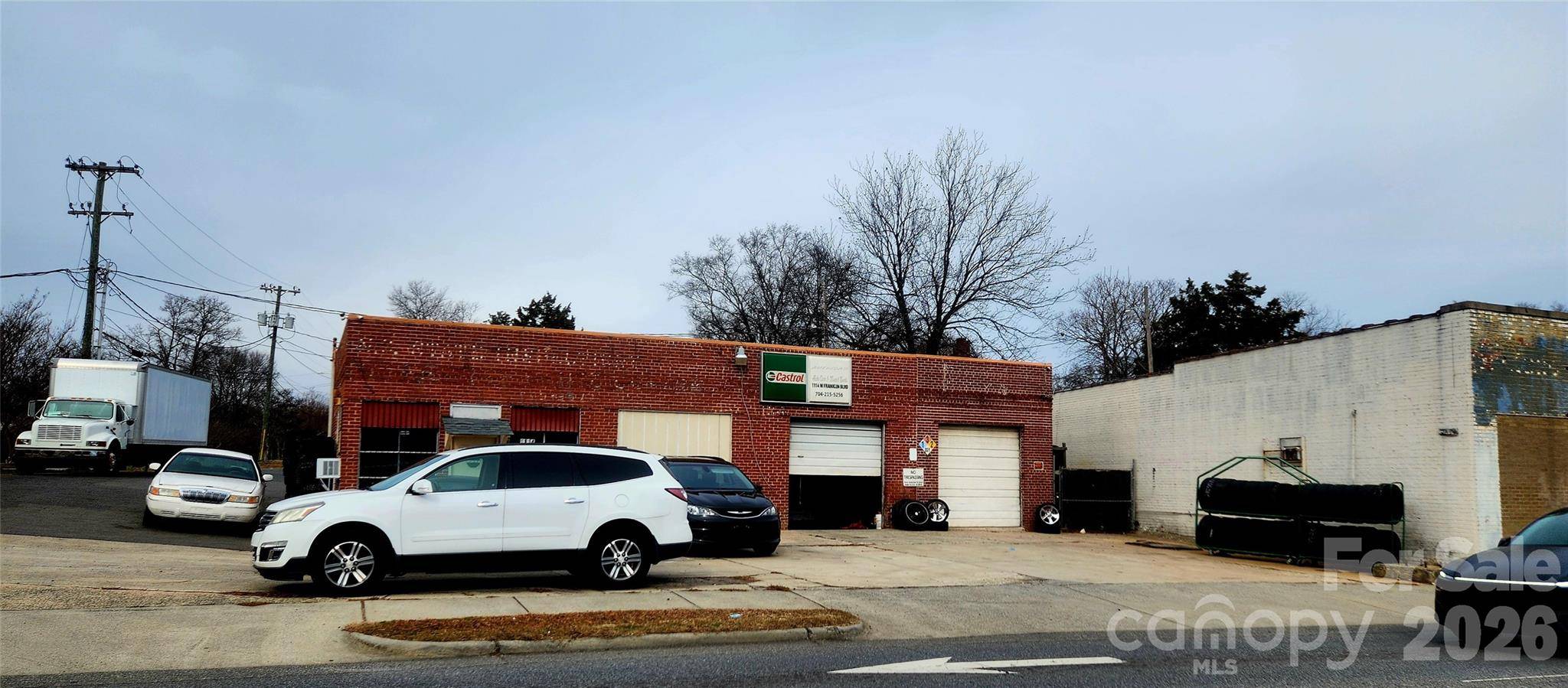 1114 W Franklin BLVD W, Gastonia, NC 28052