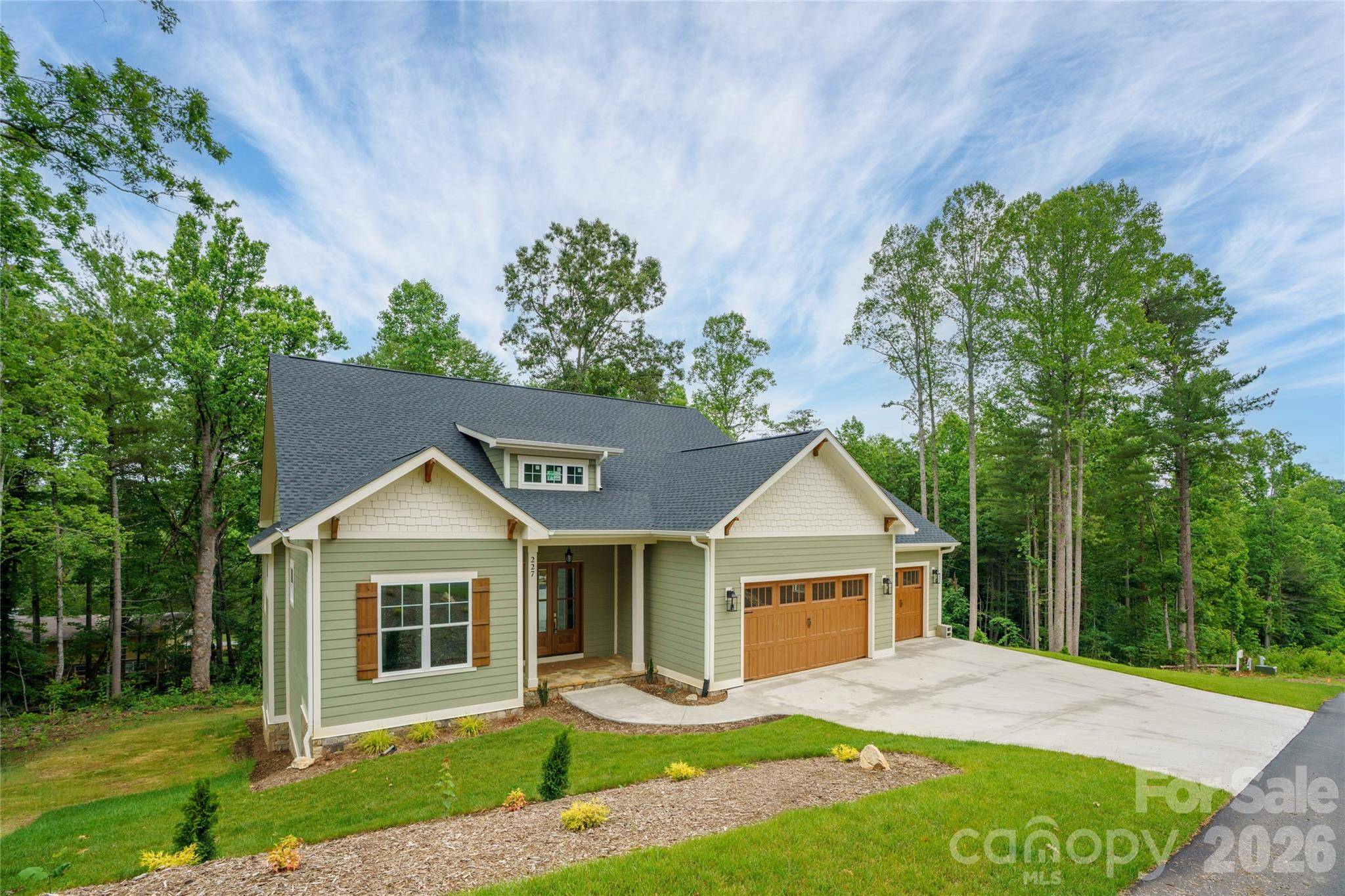 227 Northview DR, Hendersonville, NC 28791