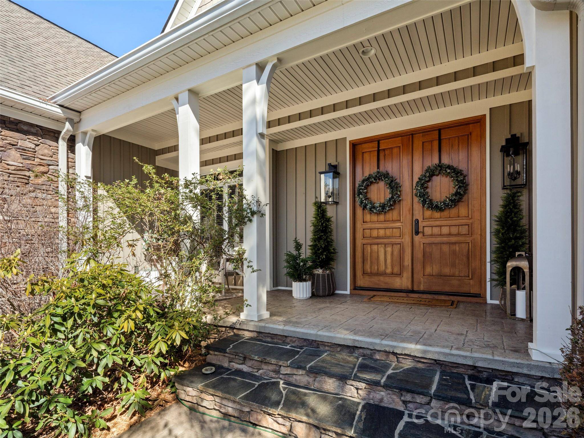 47 Ledgestone DR, Fairview, NC 28730