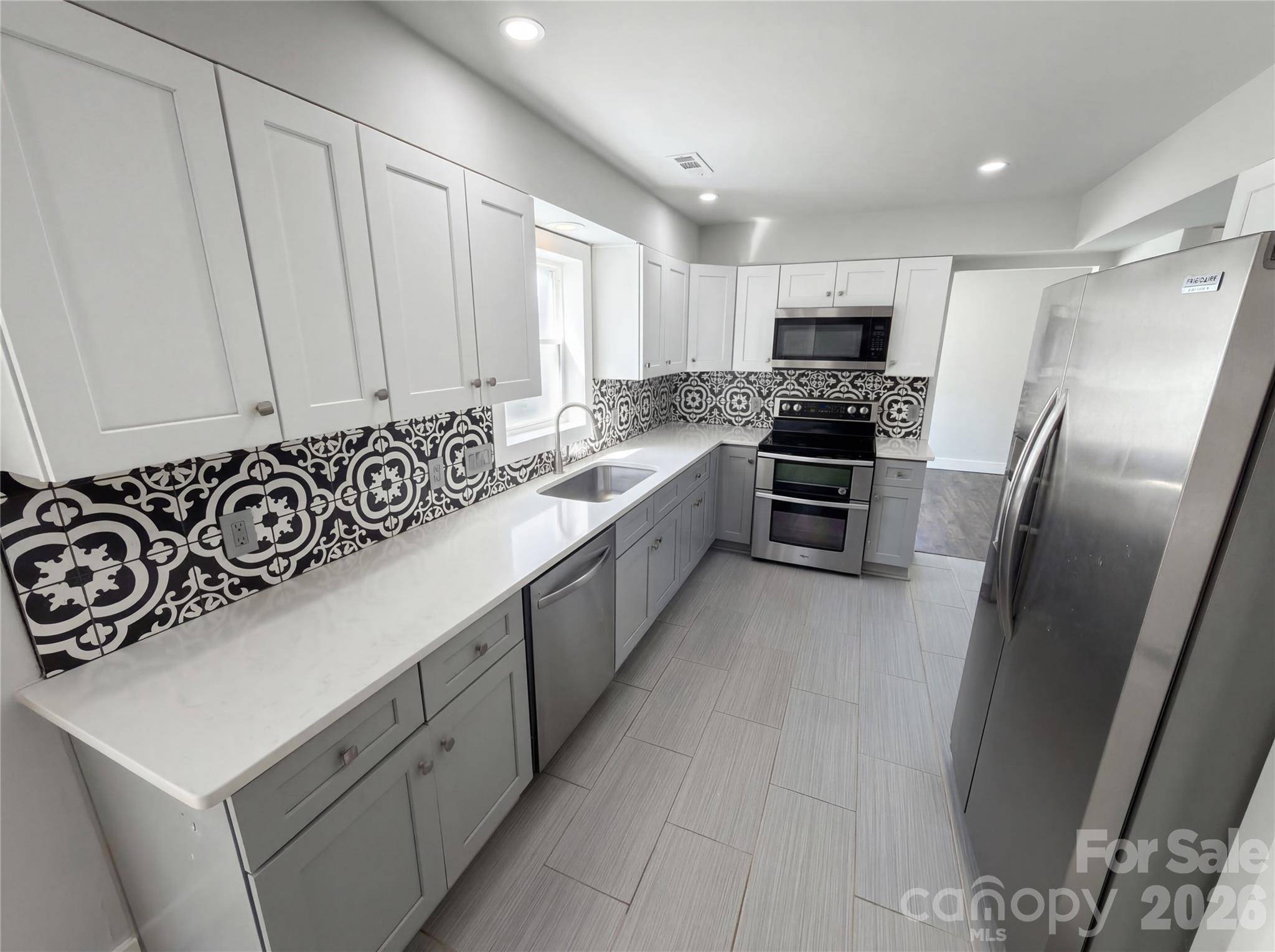 12015 Landen DR, Charlotte, NC 28277