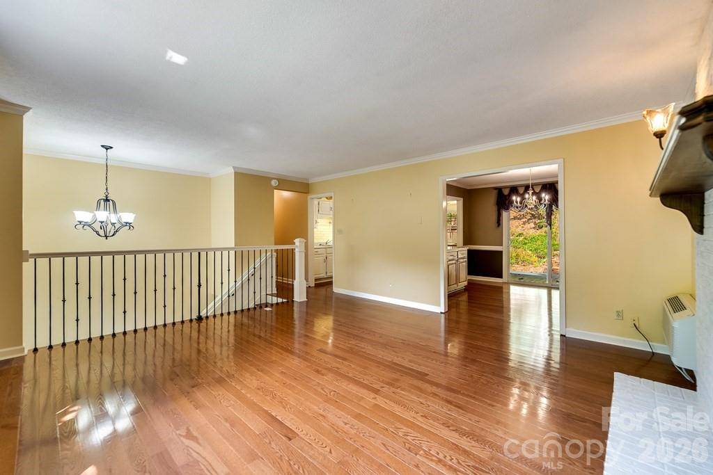 1168 North Country Club DR, Cullowhee, NC 28723
