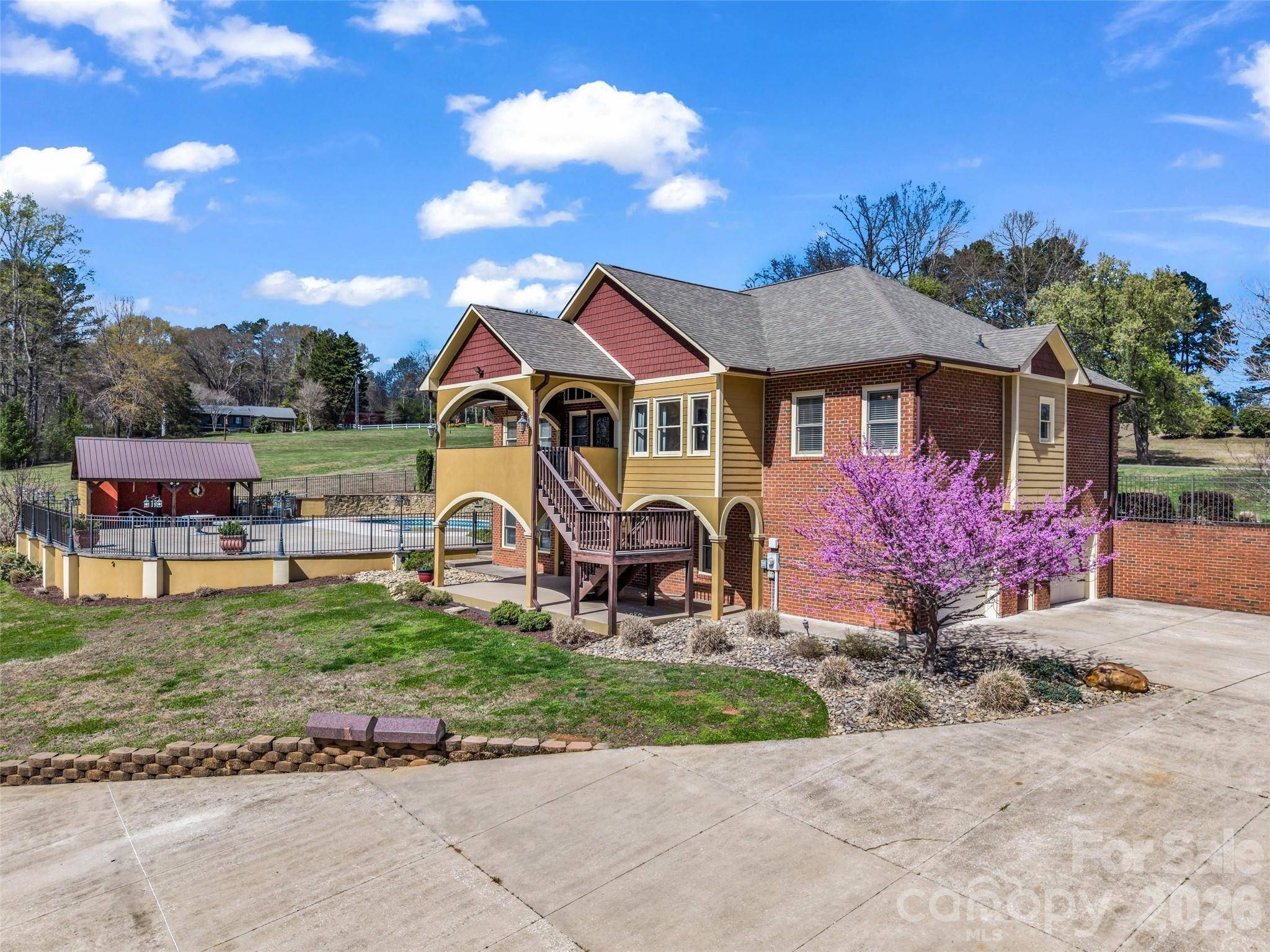 148 Fairway DR, Forest City, NC 28043