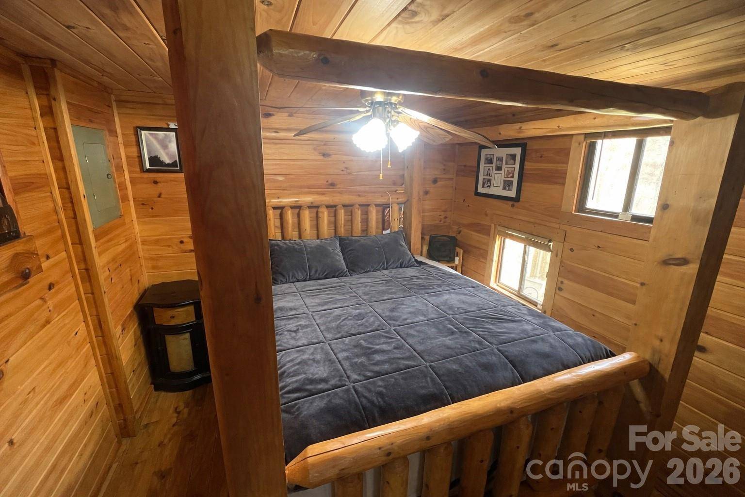 365 Hillbilly LN, Mill Spring, NC 28756