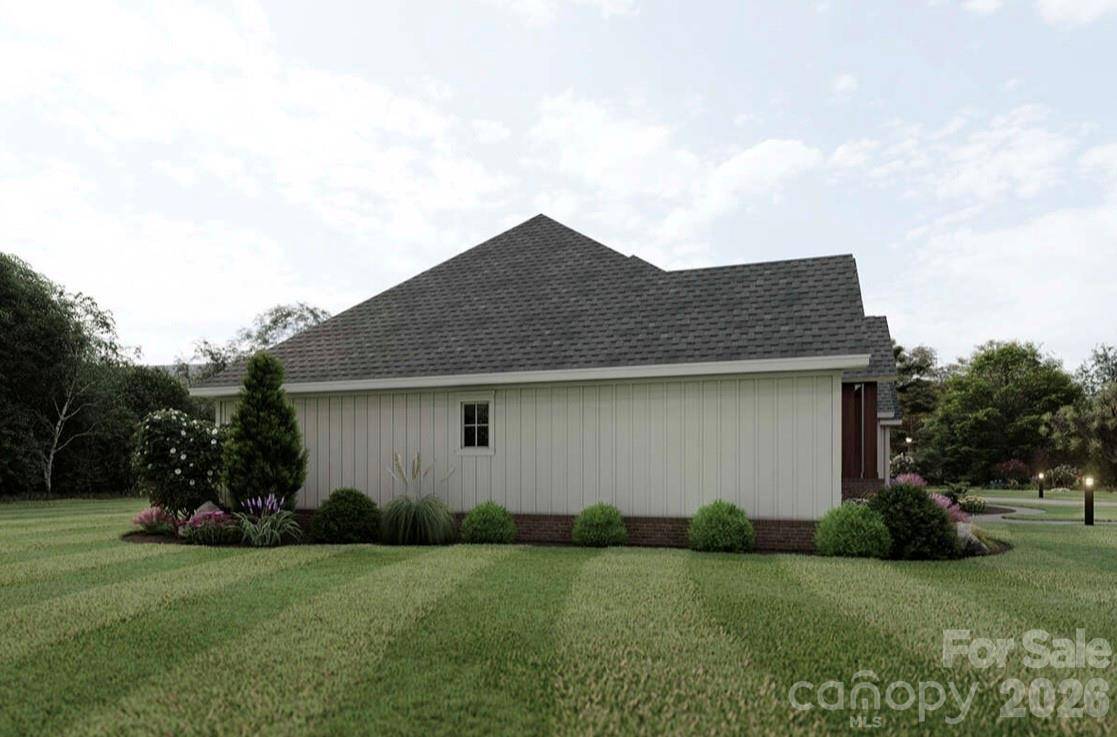 606 Stonecroft CT SE, Lenoir, NC 28645