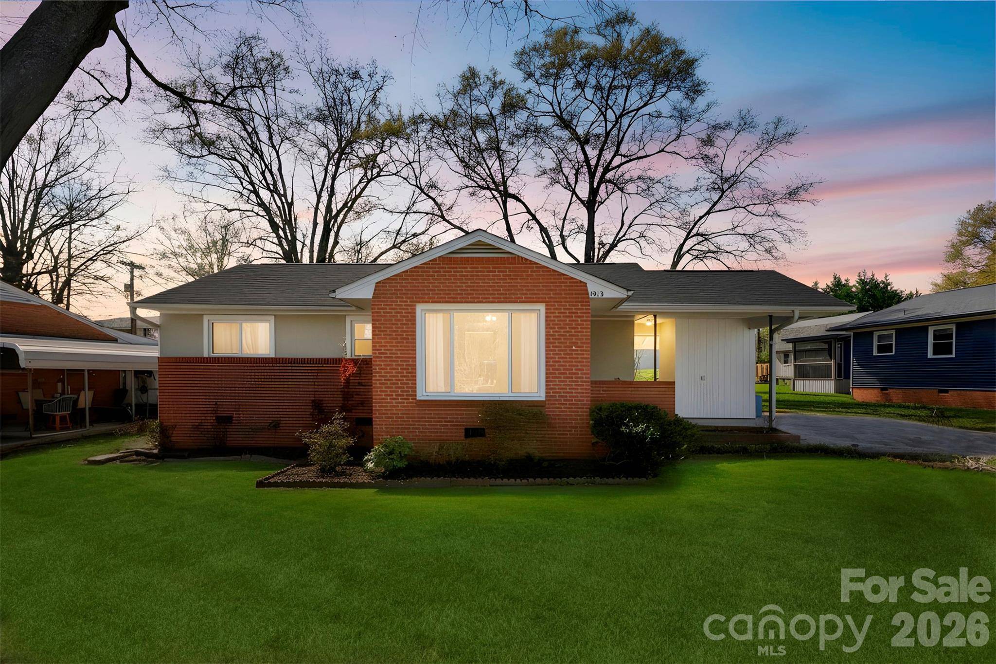 1213 E Park DR, Gastonia, NC 28054