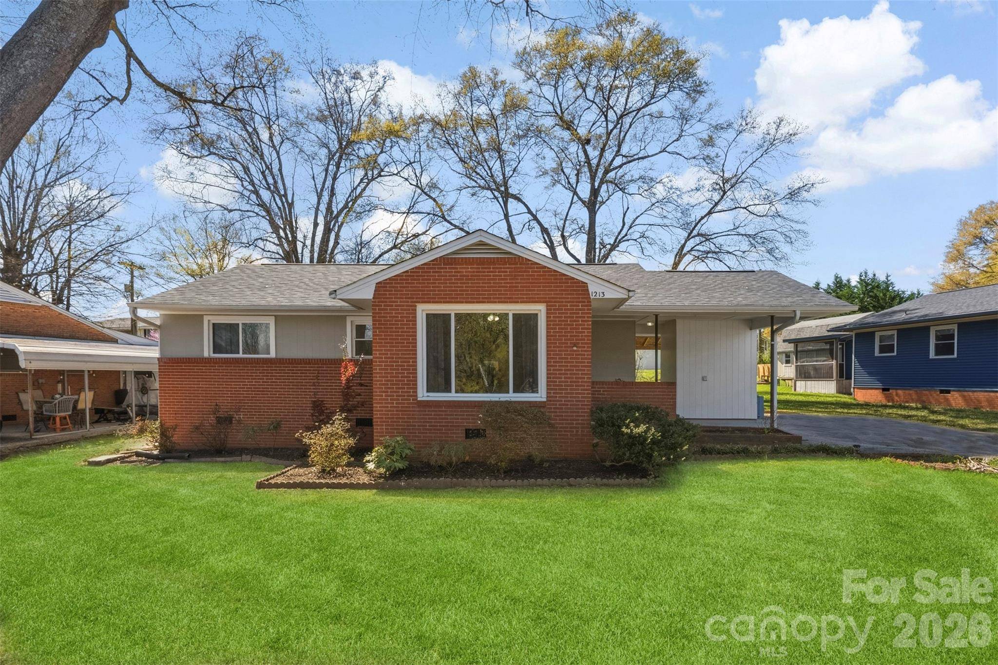 1213 E Park DR, Gastonia, NC 28054