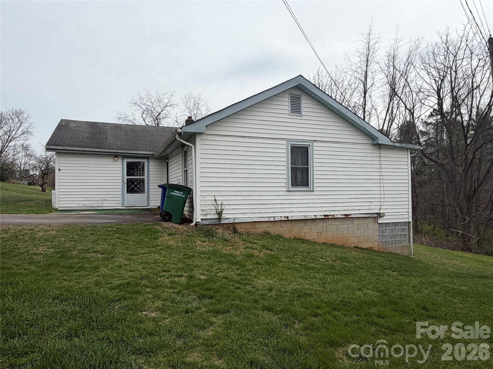 72 Alexander RD, Weaverville, NC 28787