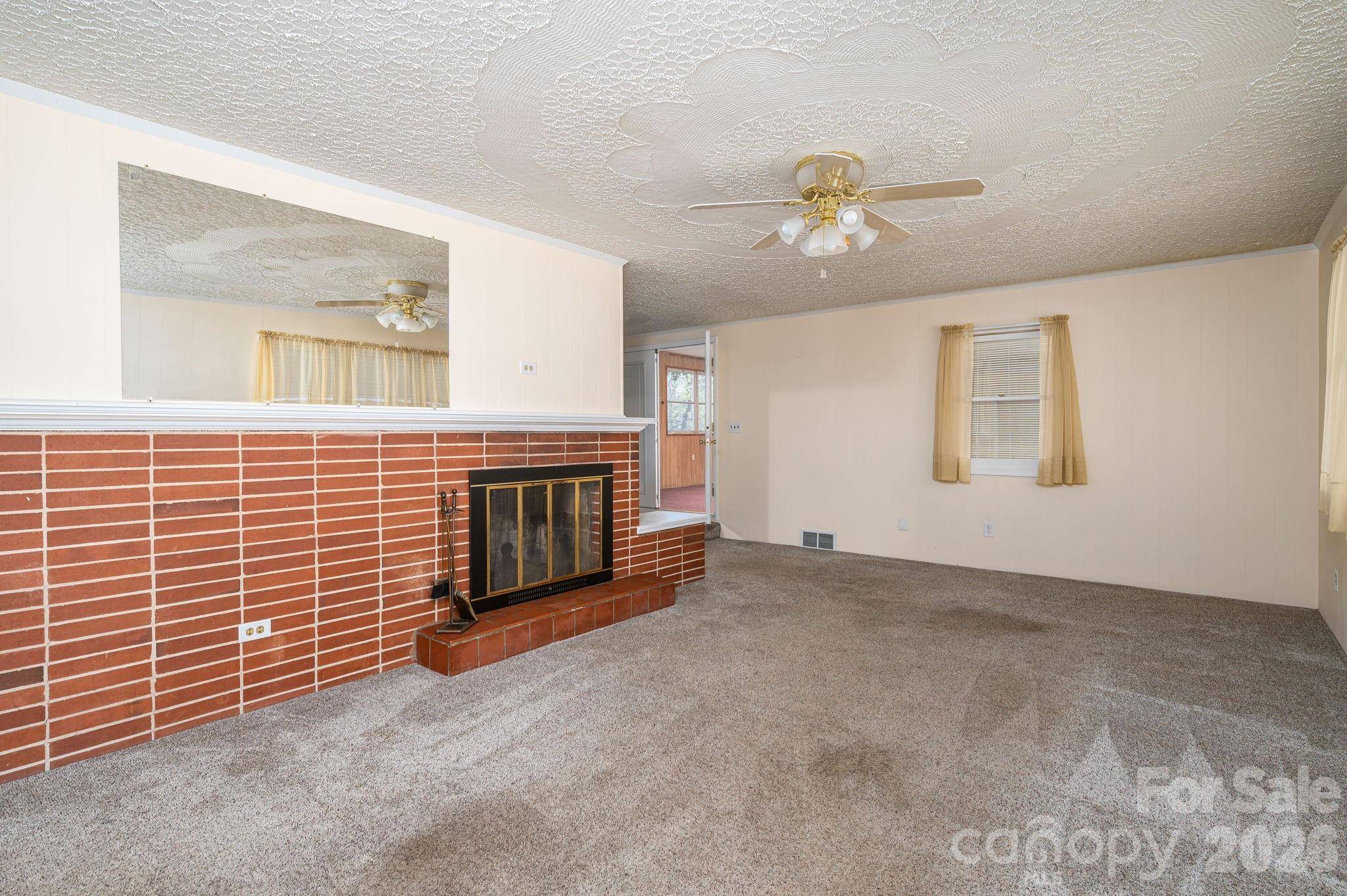608 N State ST, Lincolnton, NC 28092