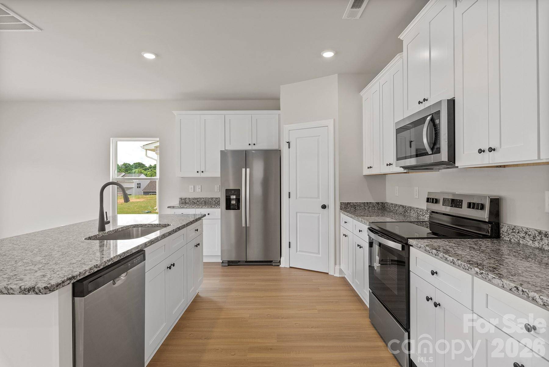 6615 Fairford DR, Charlotte, NC 28215