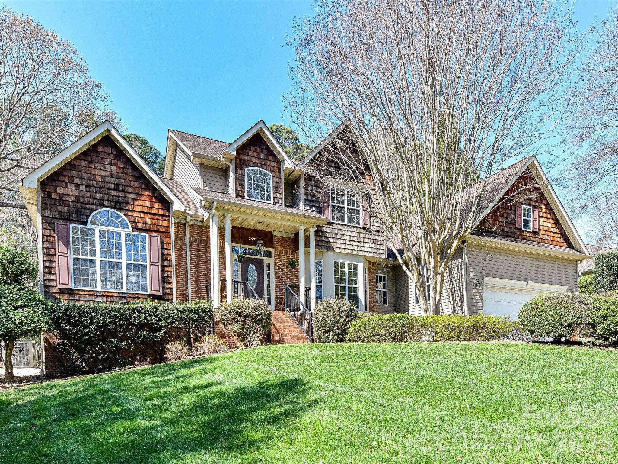 2597 Penngate DR, Sherrills Ford, NC 28673