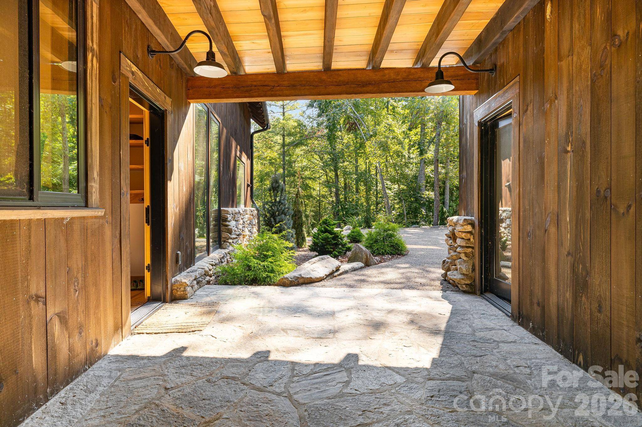 39 Bent Creek Preserve RD, Asheville, NC 28806