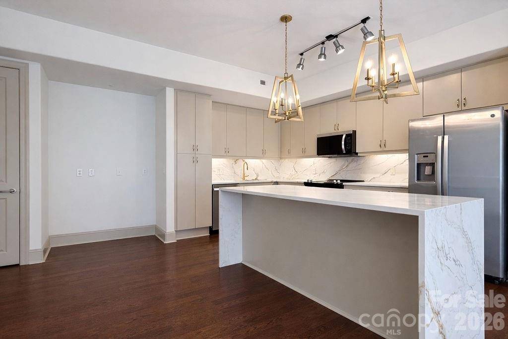 4620 Piedmont Row DR #410, Charlotte, NC 28209