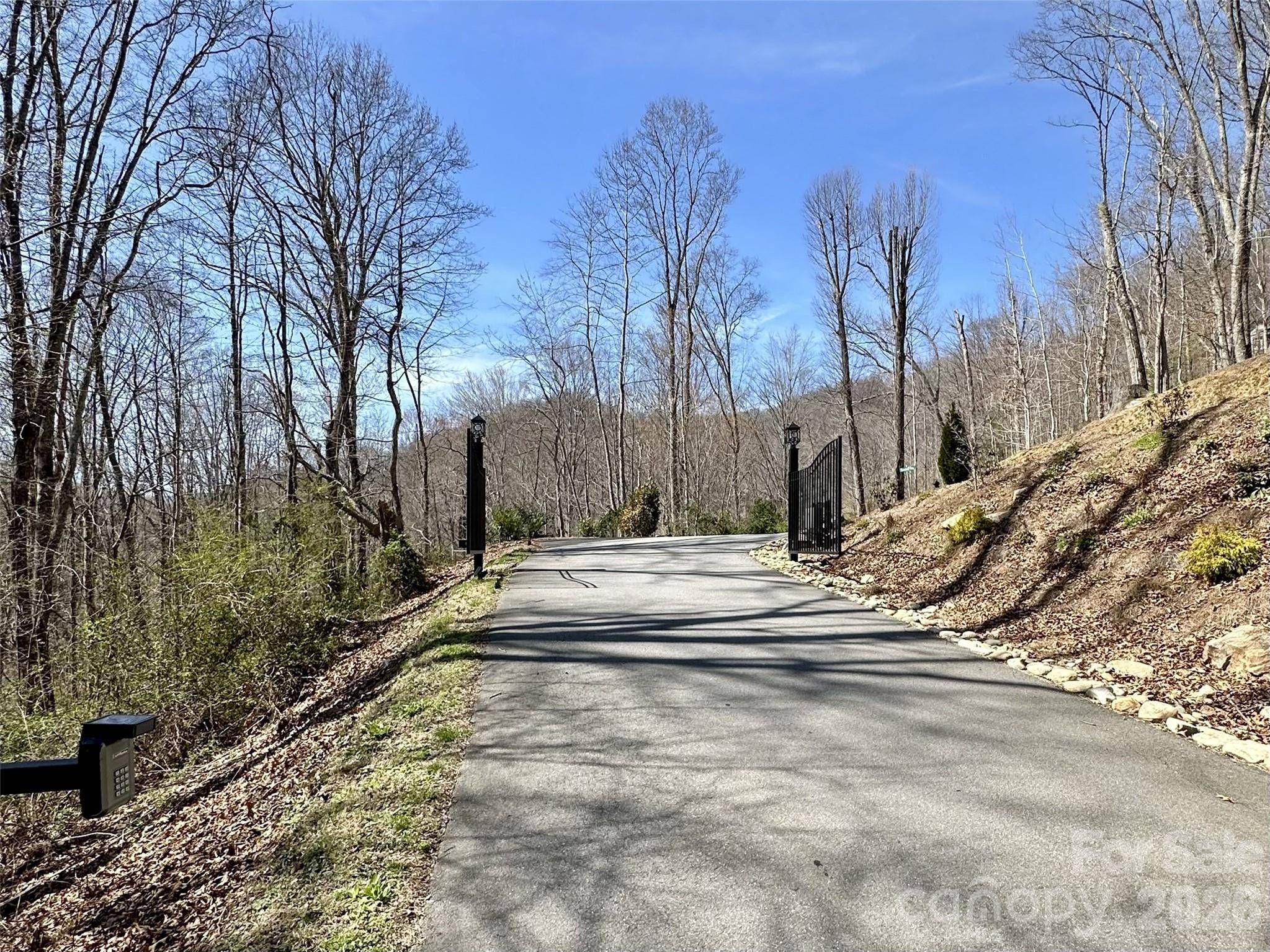 00 Queen Cove RD, Waynesville, NC 28785