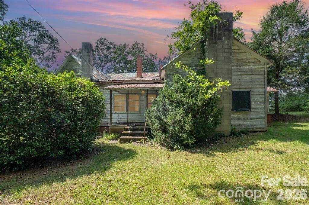 2412 Daves DR, Shelby, NC 28150